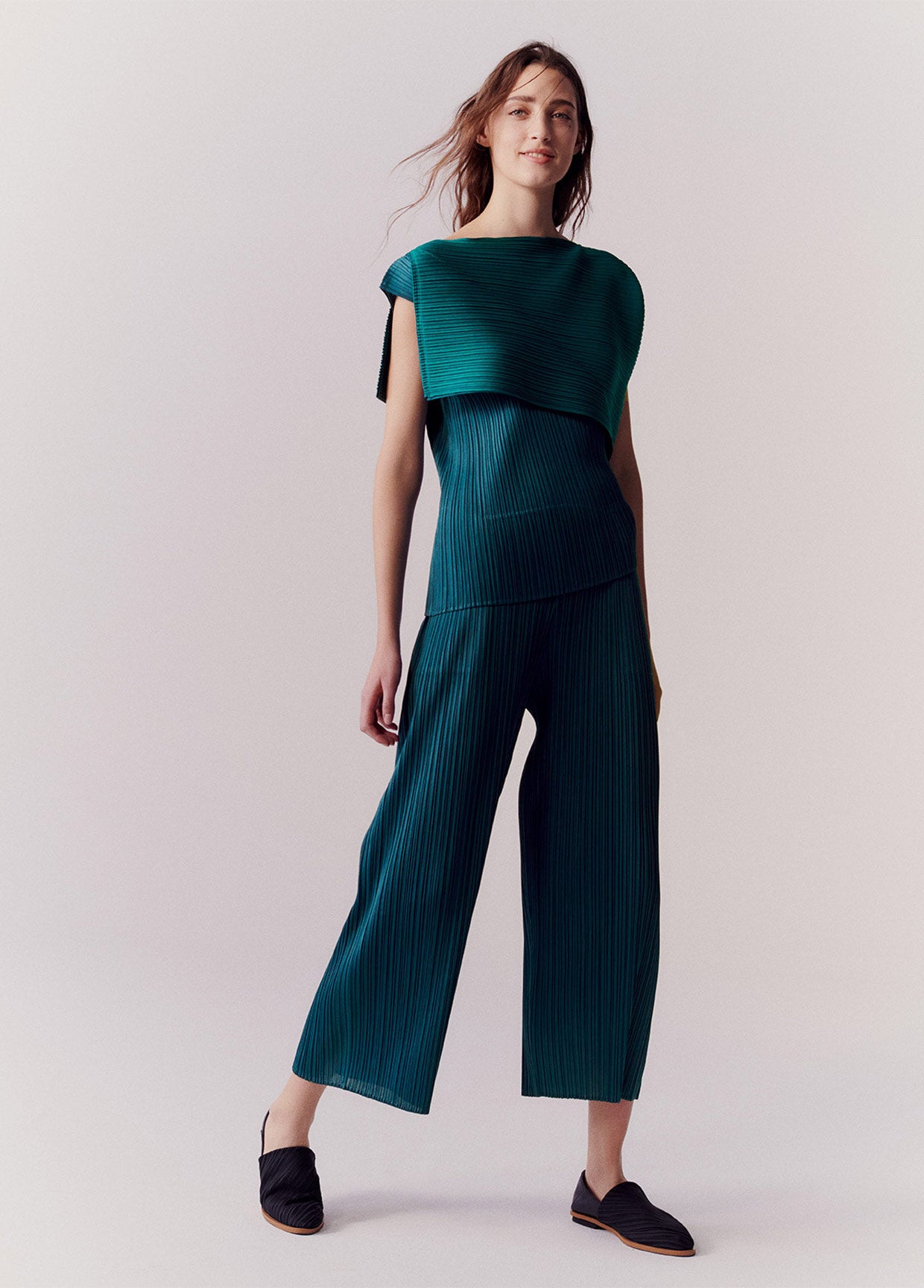 PLEATS PLEASE ISSEY MIYAKE LOOK 03