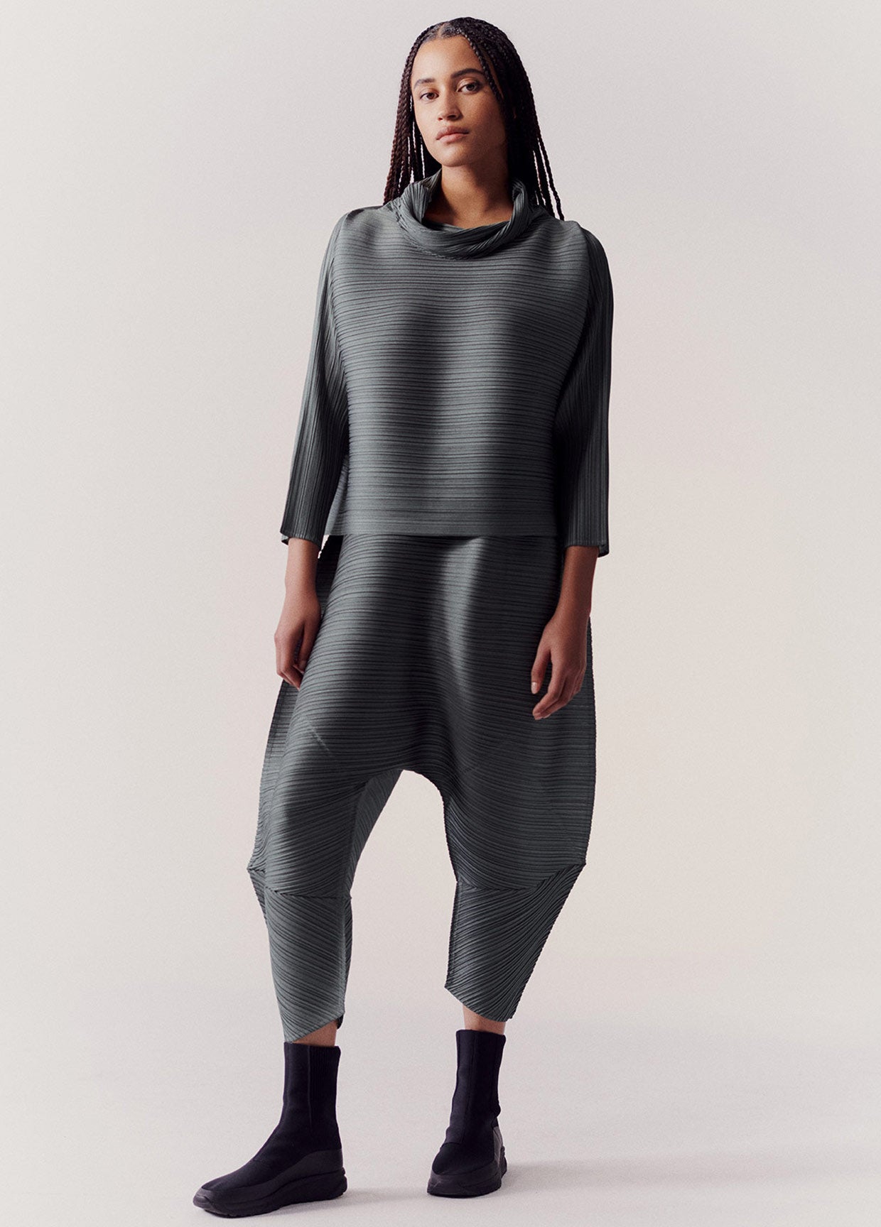 PLEATS PLEASE ISSEY MIYAKE LOOK 31