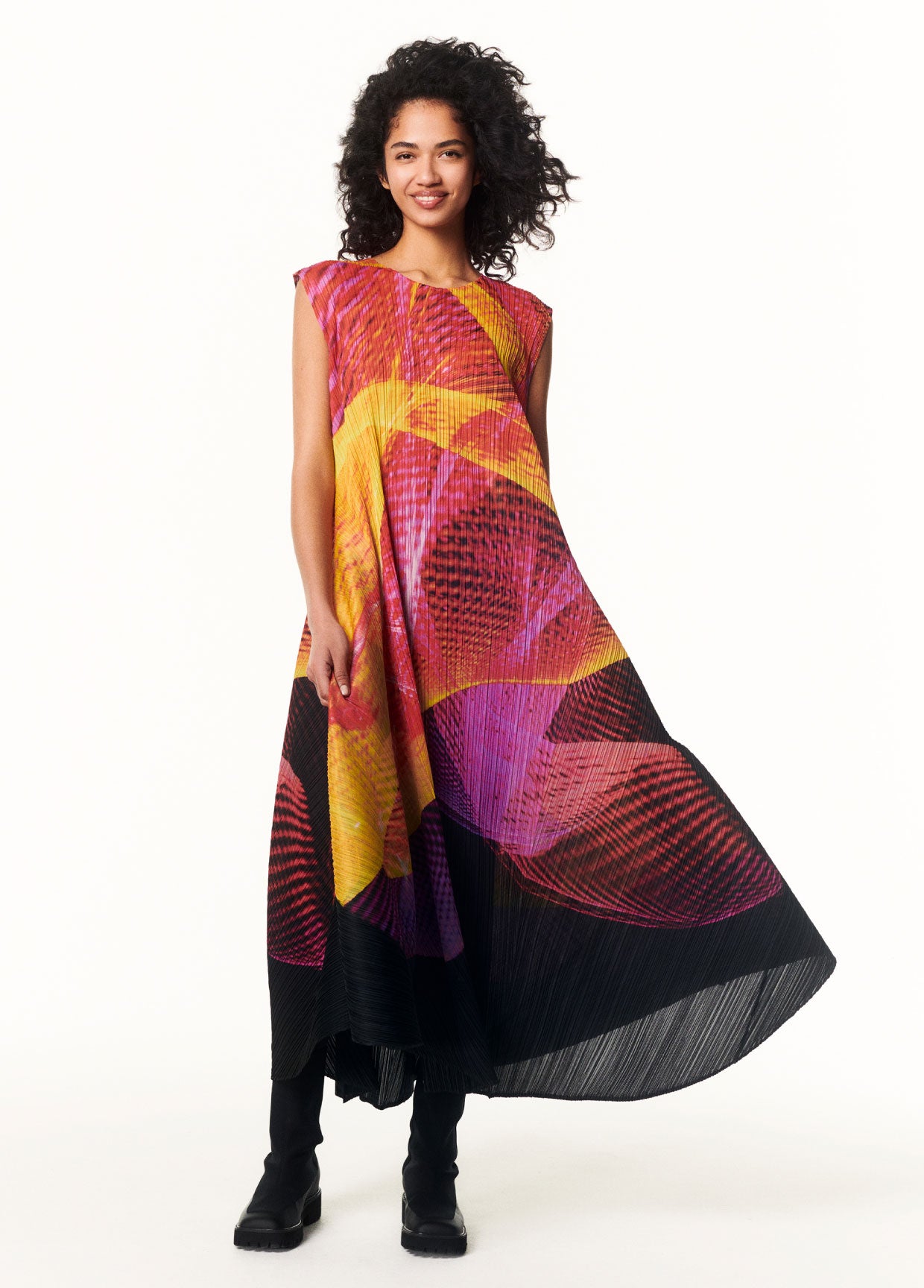 PLEATS PLEASE ISSEY MIYAKE – isseymiyake.com