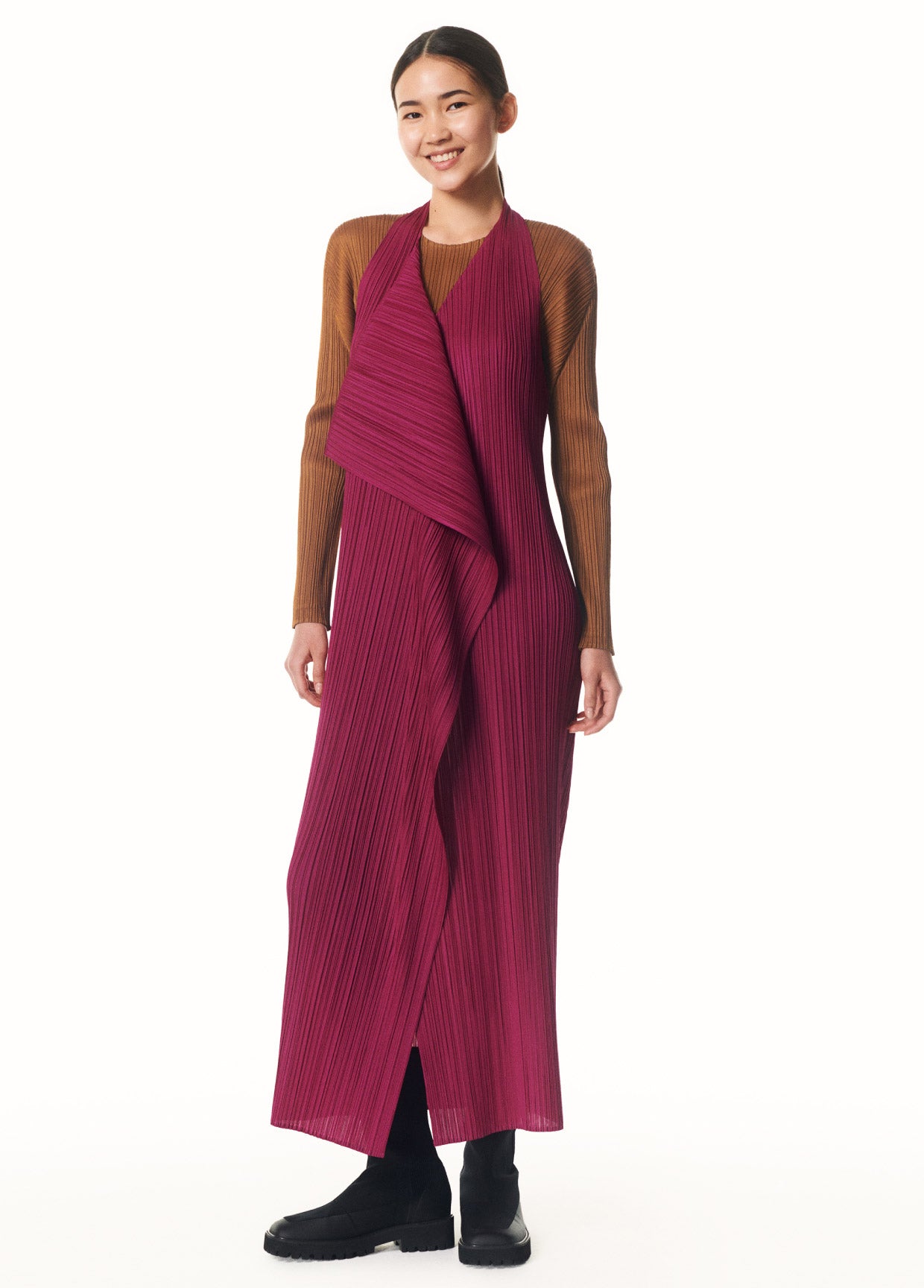 PLEATS PLEASE ISSEY MIYAKE ルック – isseymiyake.com
