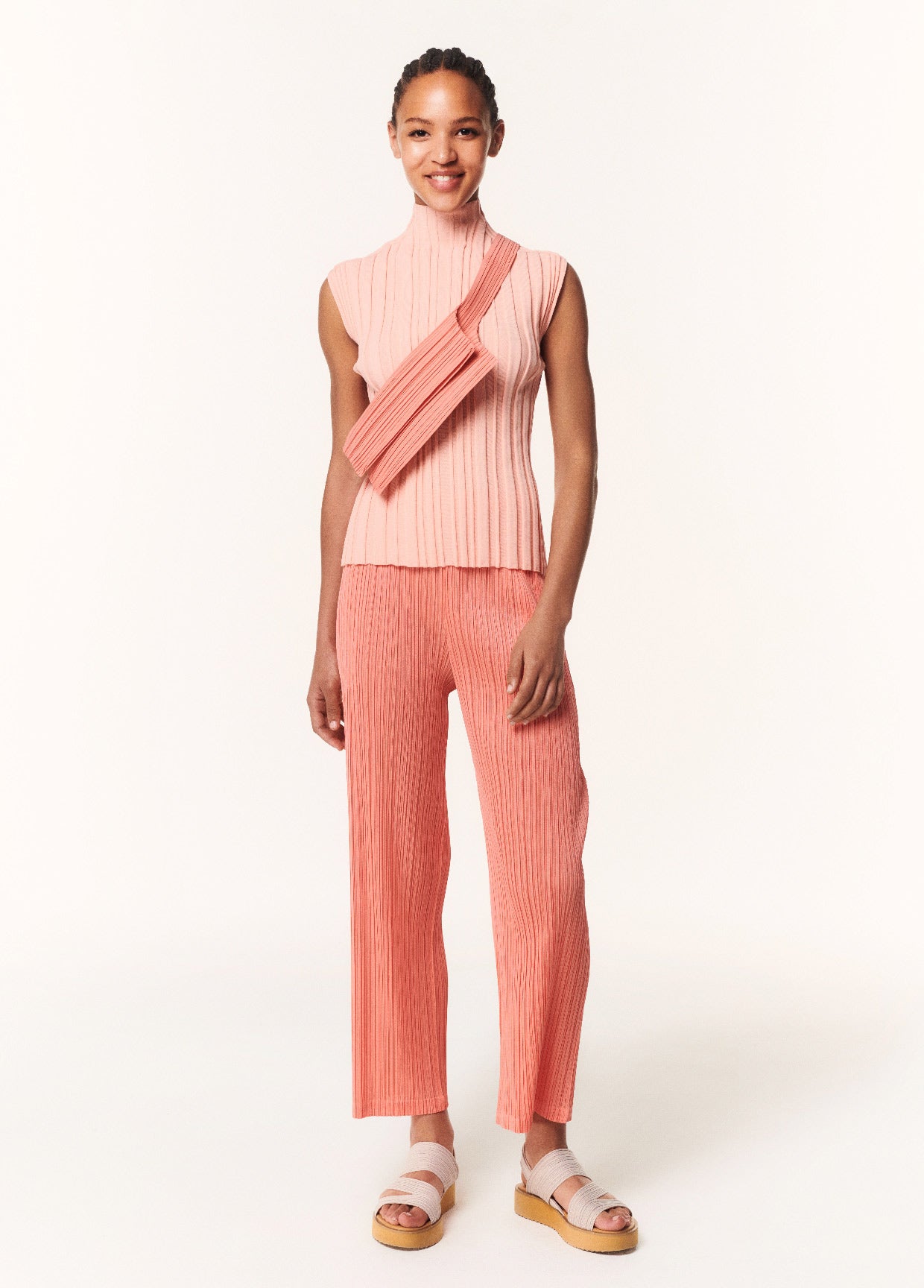 PLEATS PLEASE ISSEY MIYAKE ルック – isseymiyake.com PLEATS PLEASE ISSEY MIYAKE ルック – isseymiyake.com