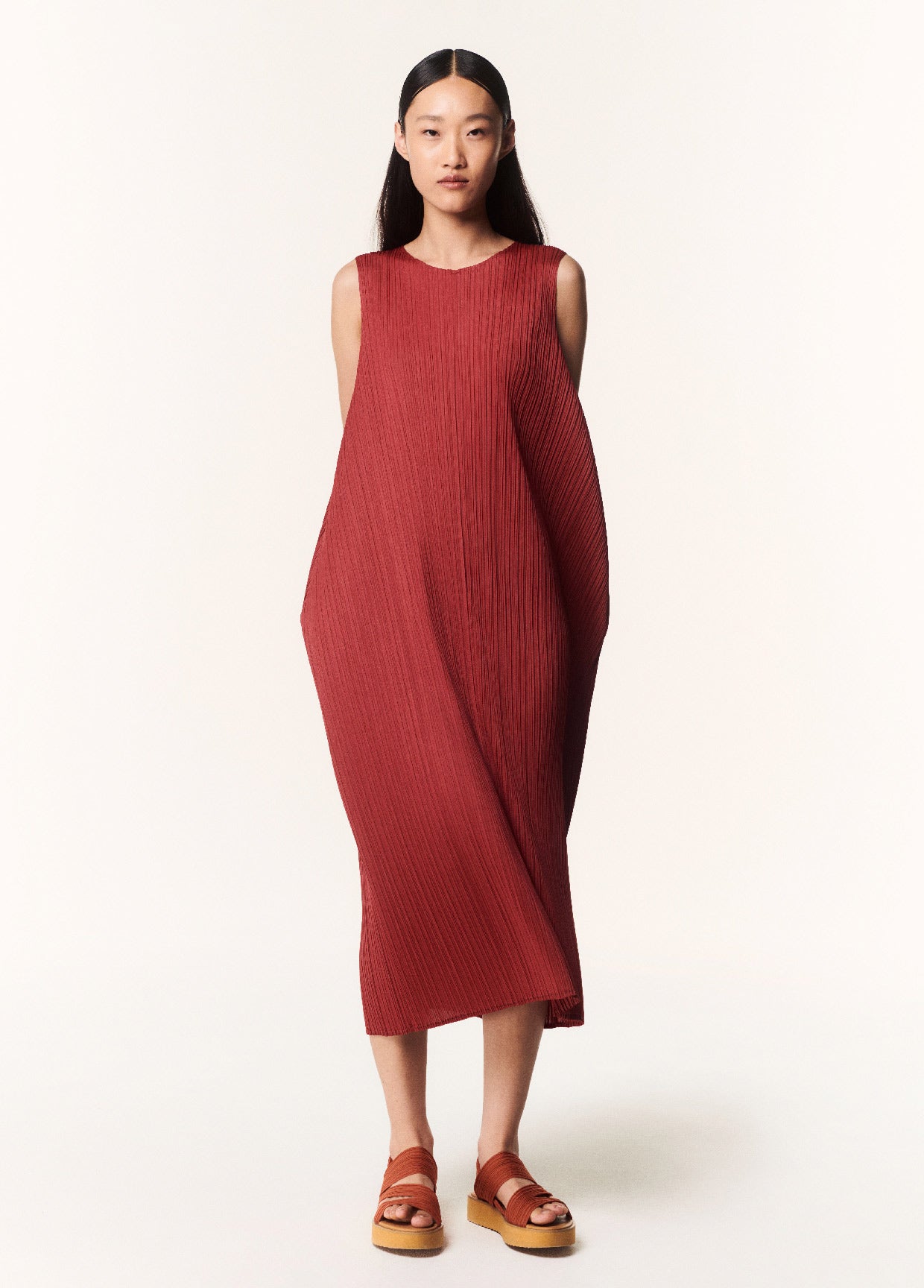 PLEATS PLEASE ISSEY MIYAKE ルック – isseymiyake.com PLEATS PLEASE ISSEY MIYAKE ルック – isseymiyake.com