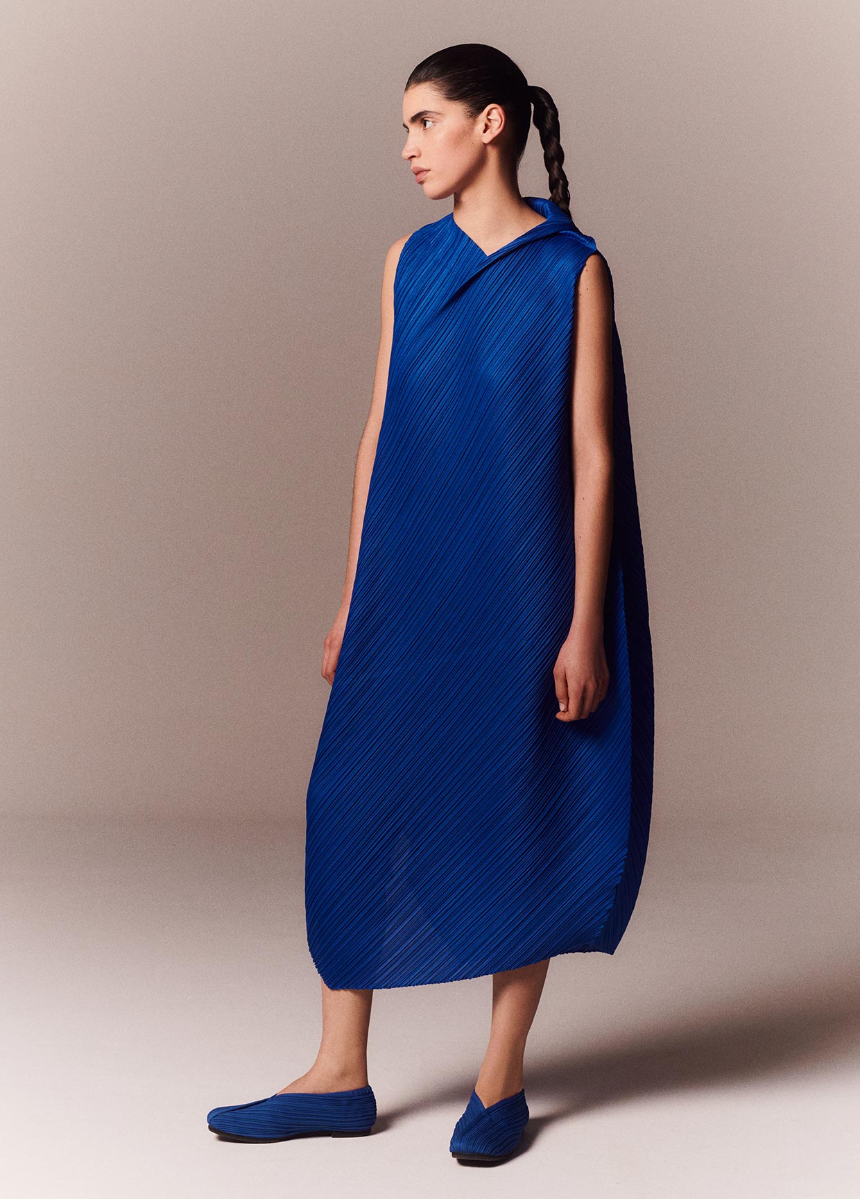 PLEATS PLEASE ISSEY MIYAKE – isseymiyake.com