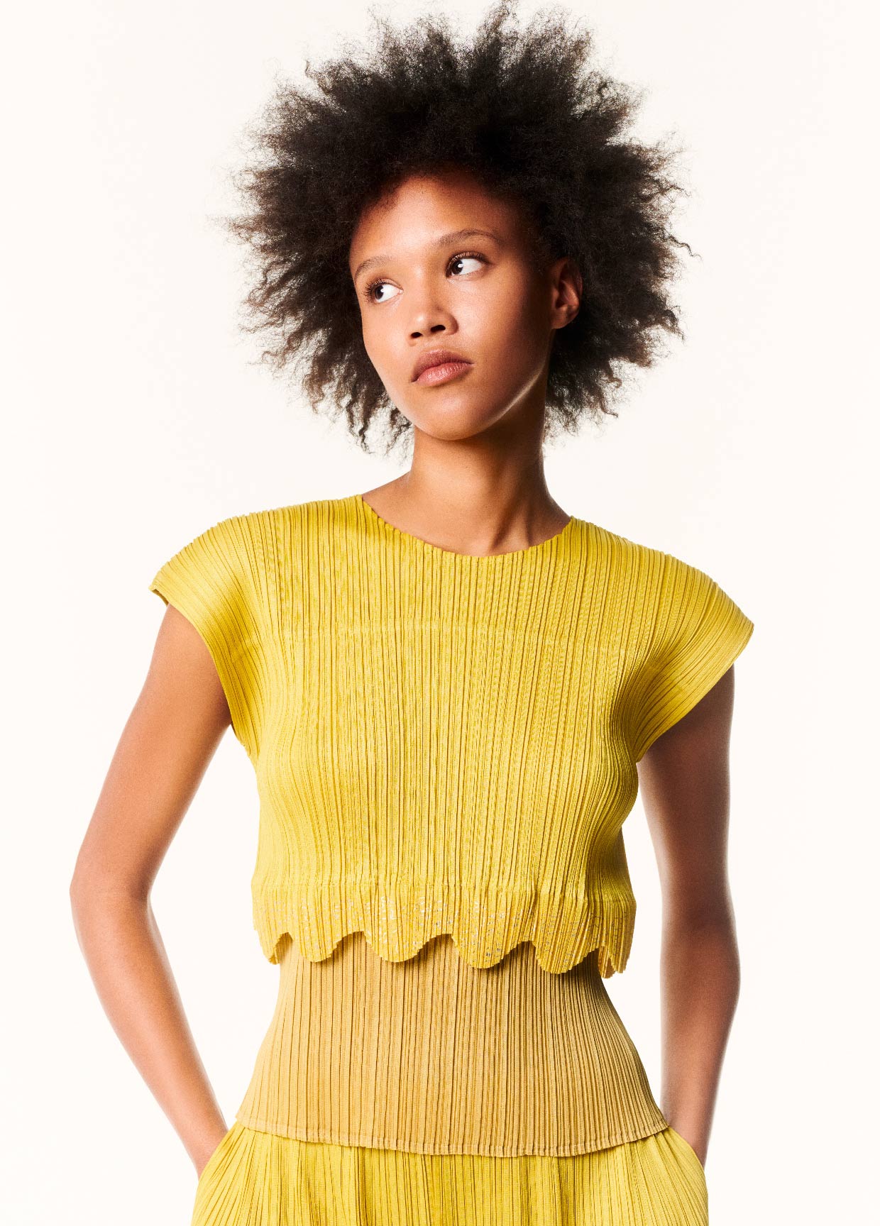 PLEATS PLEASE ISSEY MIYAKE  23SS ホルターネック ジレ ロング ベスト トップス PP31JE134 モスグリーン (207839 main image 1