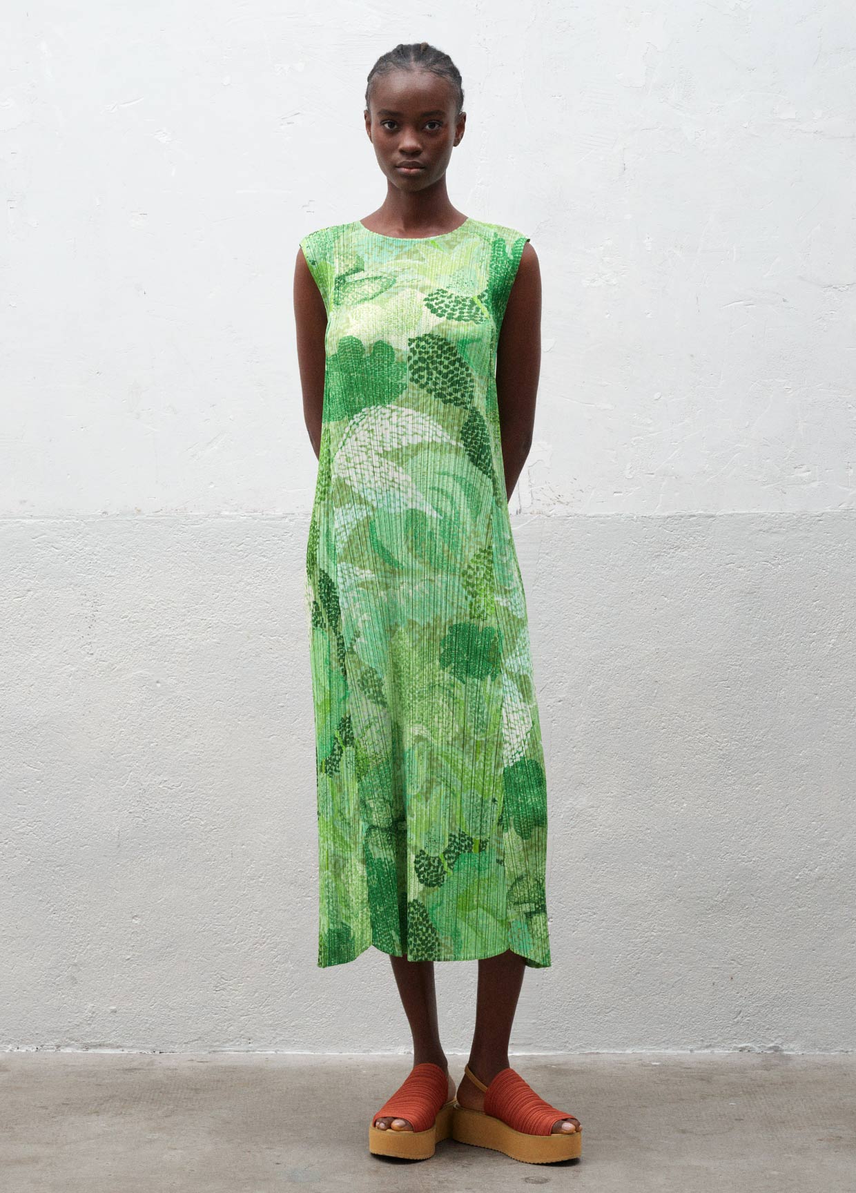 PLEATS PLEASE ISSEY MIYAKE LOOK 22