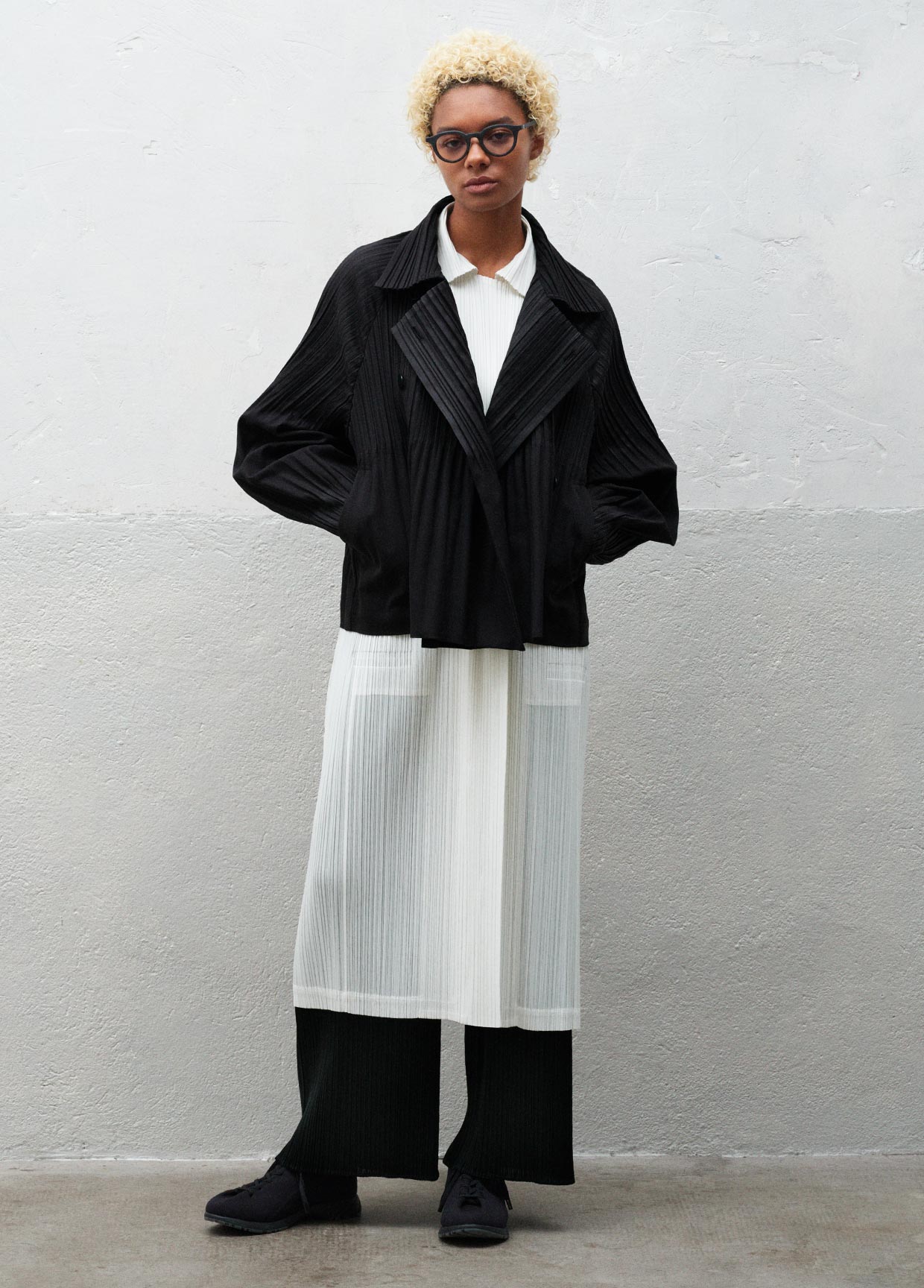 PLEATS PLEASE ISSEY MIYAKE ルック – isseymiyake.com