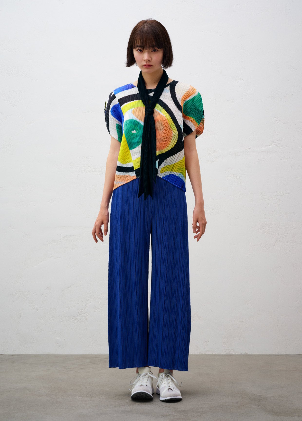 PLEATS PLEASE ISSEY MIYAKE LOOK 05