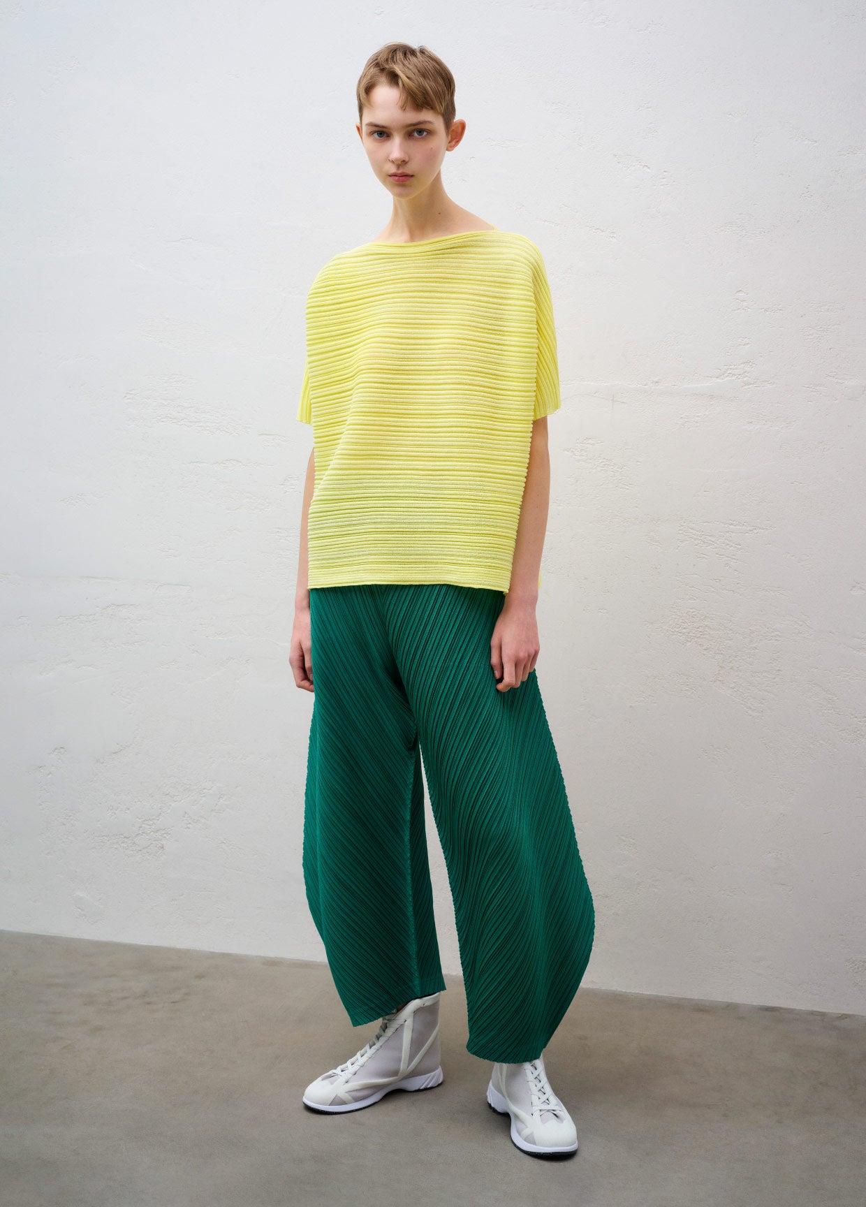 PLEATS PLEASE ISSEY MIYAKE LOOK 06