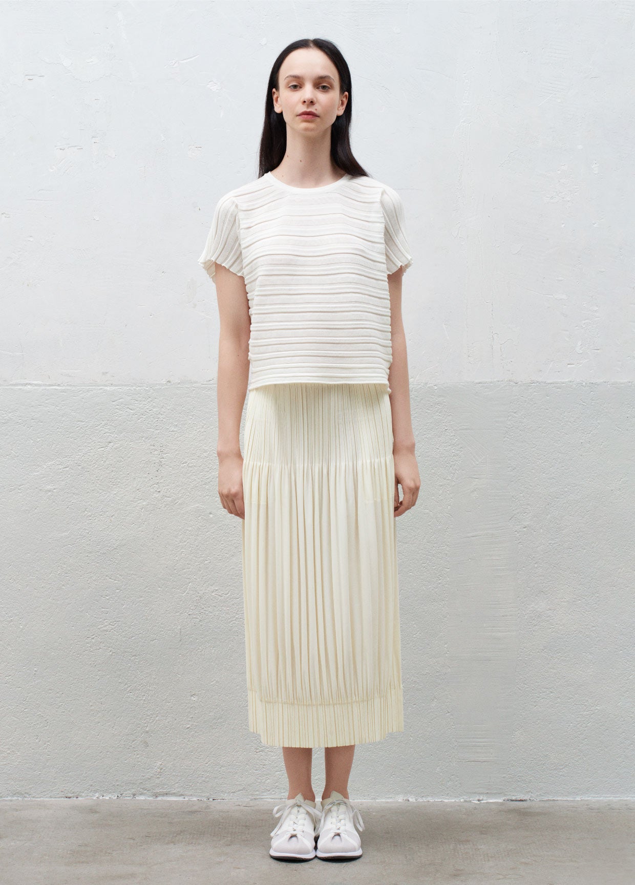 PLEATS PLEASE ISSEY MIYAKE ルック – isseymiyake.com
