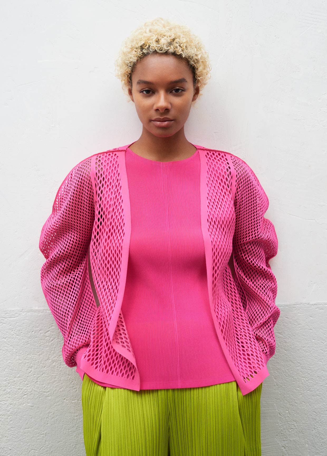 PLEATS PLEASE ISSEY MIYAKE ルック – isseymiyake.com