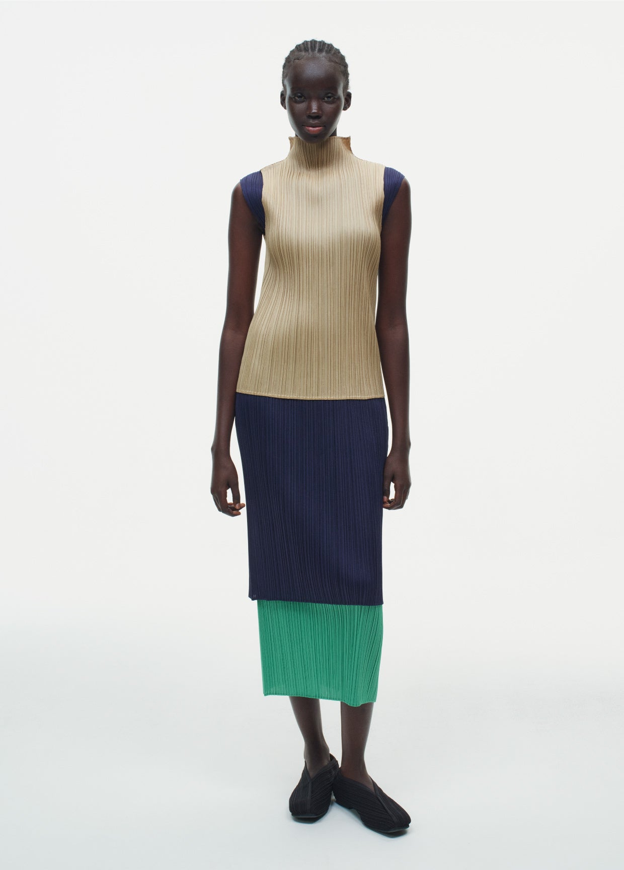 PLEATS PLEASE ISSEY MIYAKE ルック – isseymiyake.com