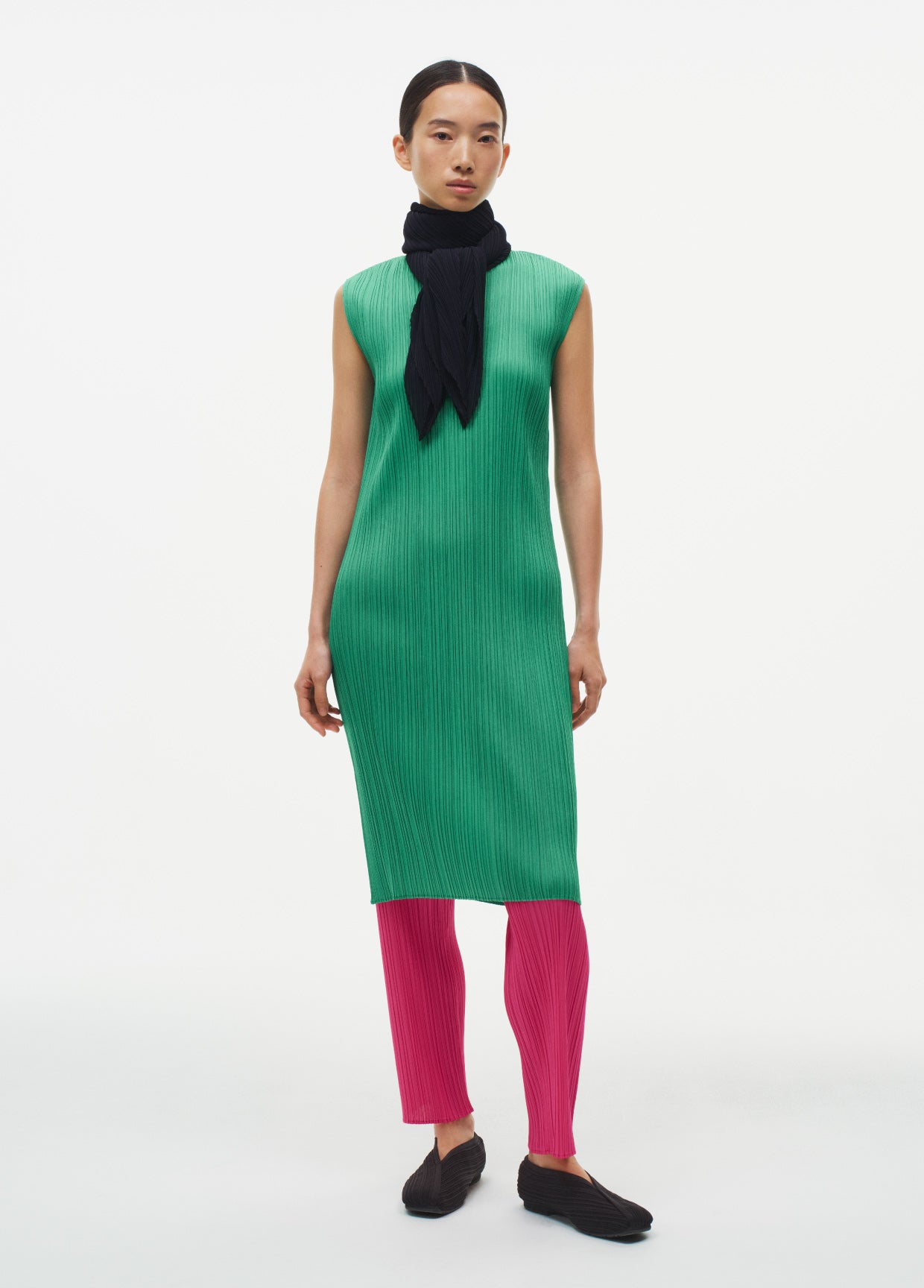 PLEATS PLEASE ISSEY MIYAKE ルック – isseymiyake.com
