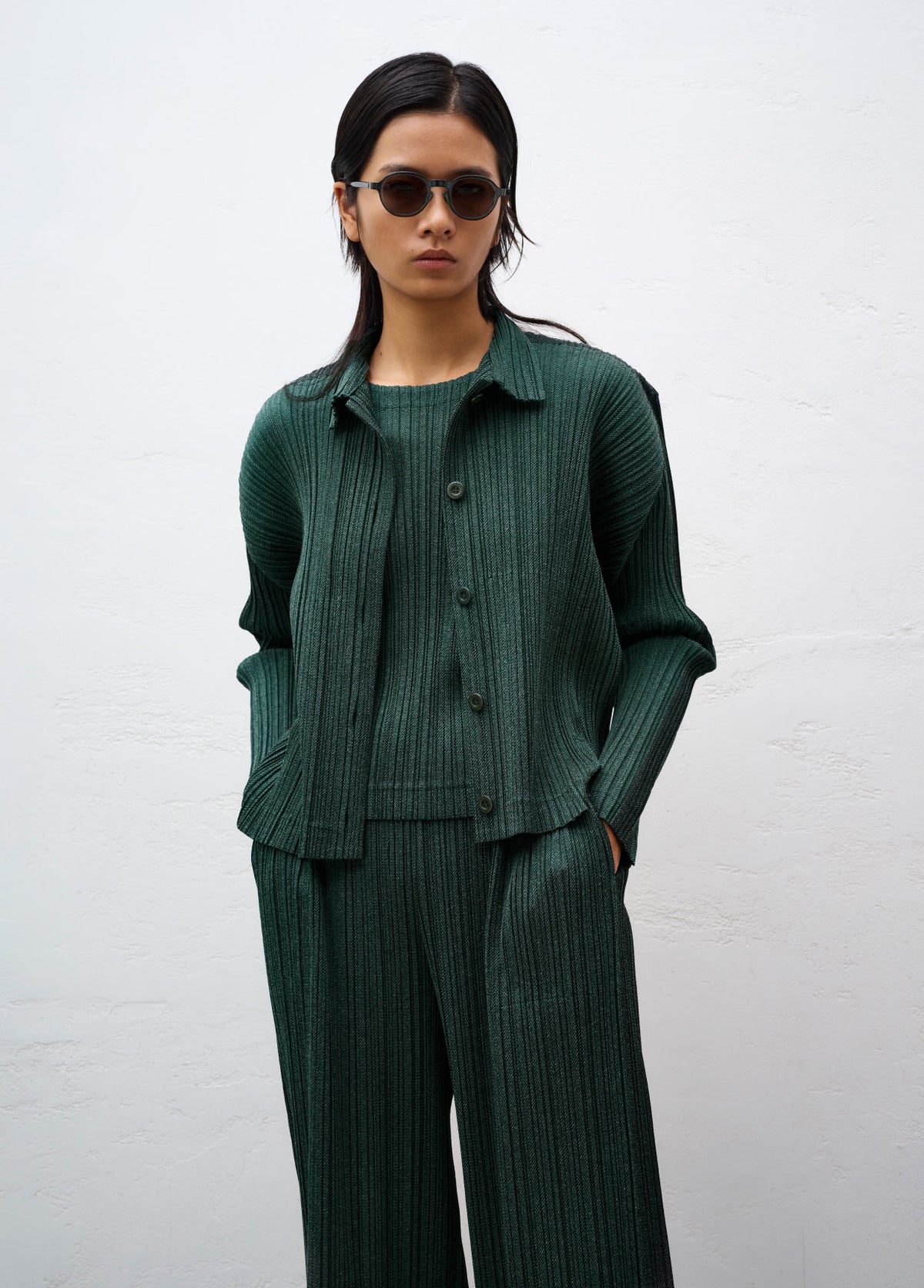 PLEATS PLEASE ISSEY MIYAKE LOOK 33
