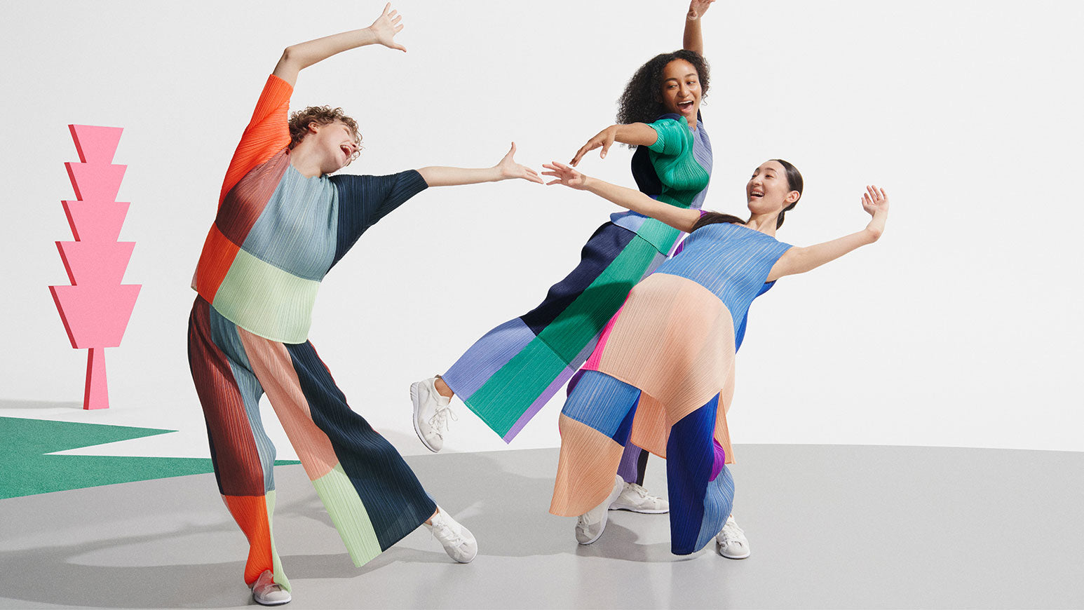 PLEATS PLEASE ISSEY MIYAKE スペシャルプロジェクト – isseymiyake.com