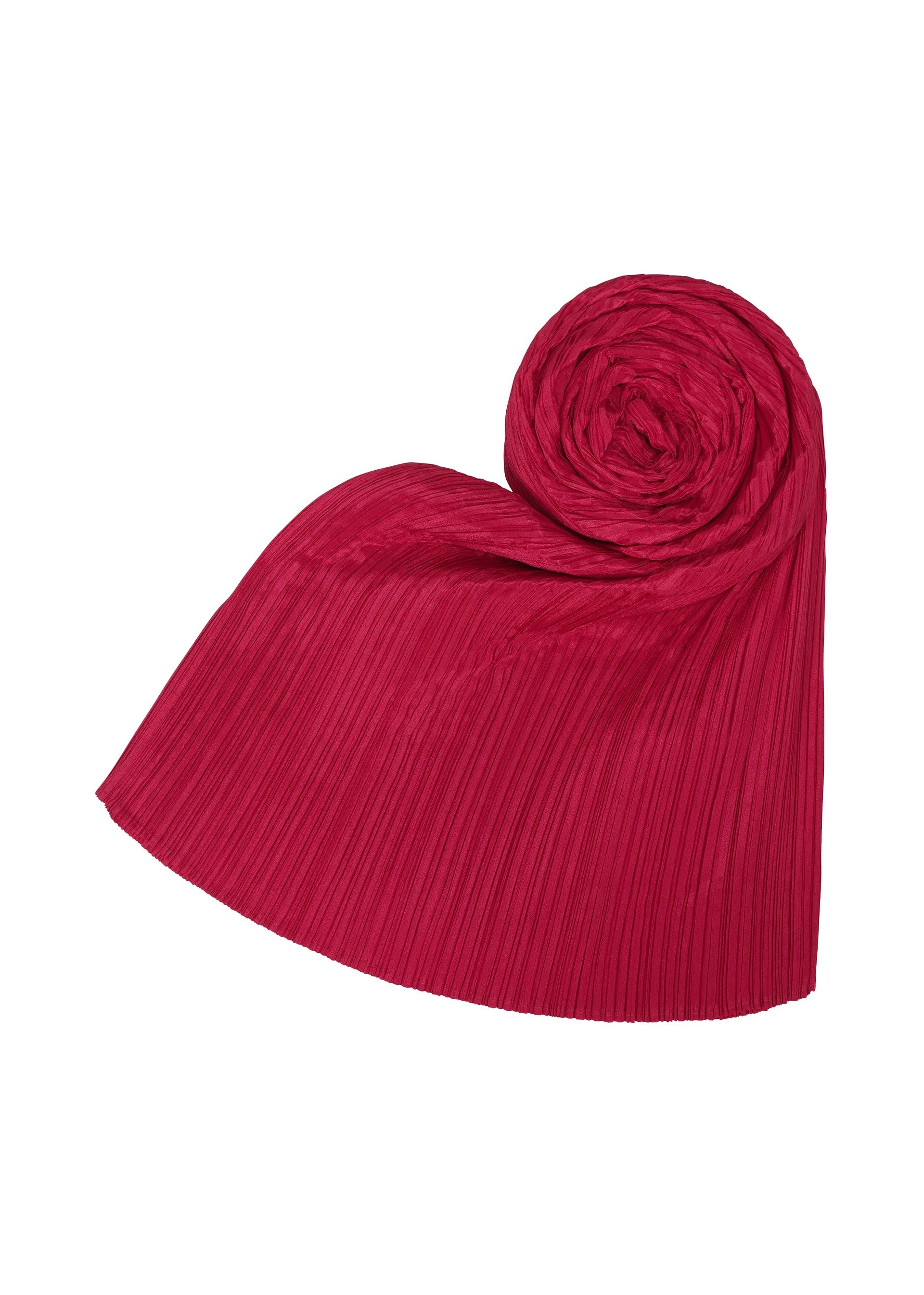 COLORFUL MADAME-T – isseymiyake.com