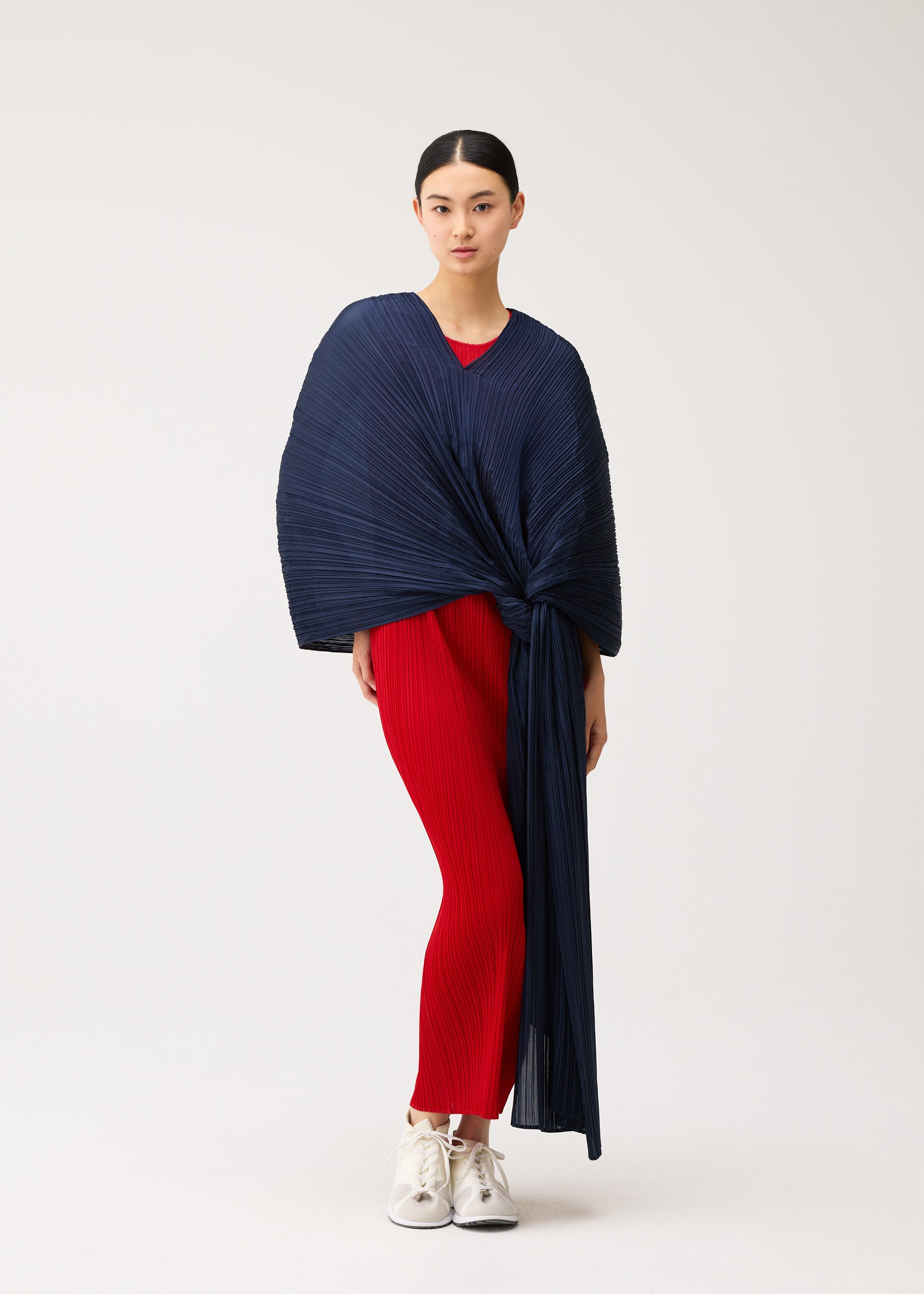 COLORFUL MADAME-T – isseymiyake.com