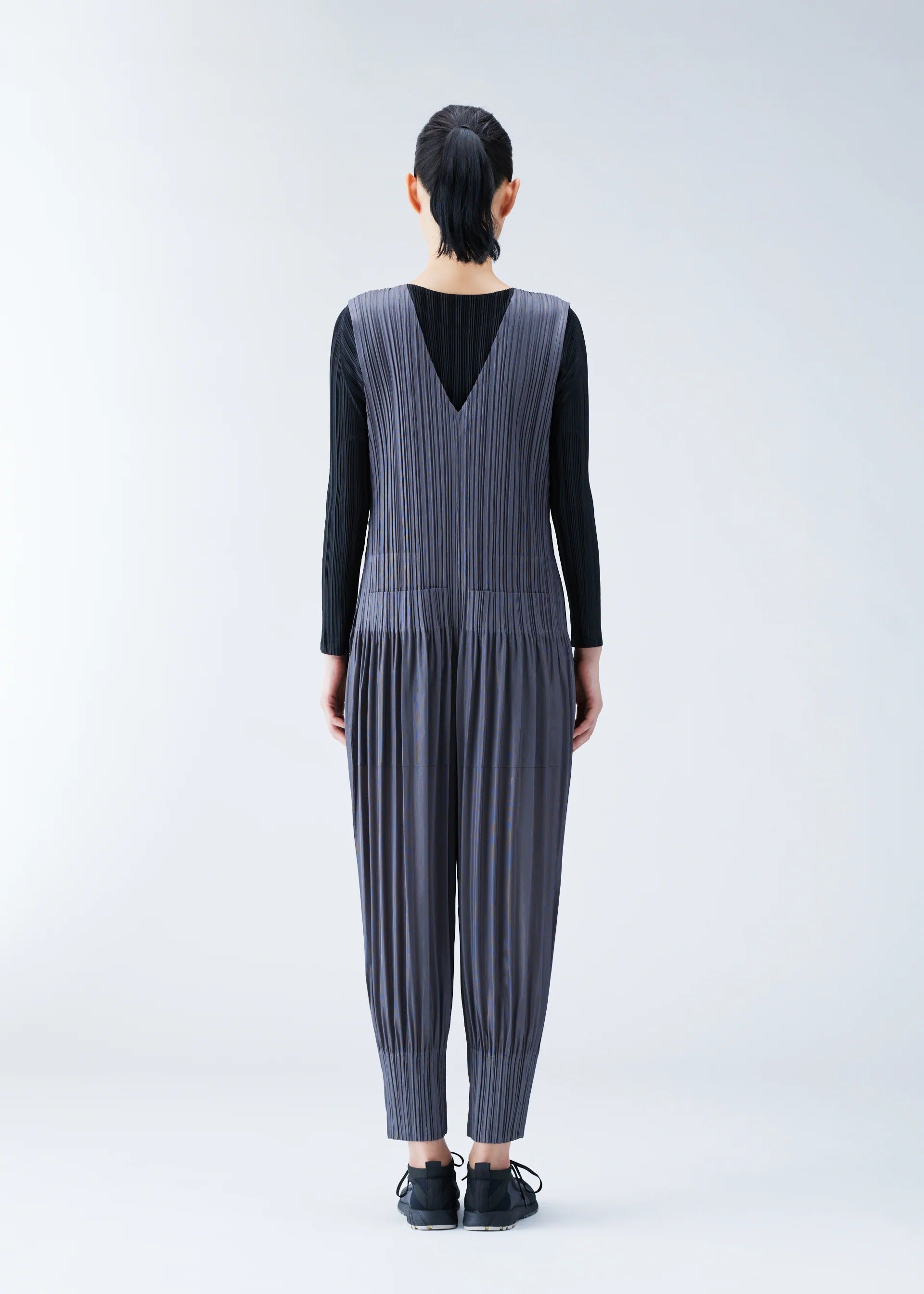 新品未使用　RIB PLEATS NOVEMBERサイズ3 RIB PLEATS NOVEMBER – isseymiyake.com