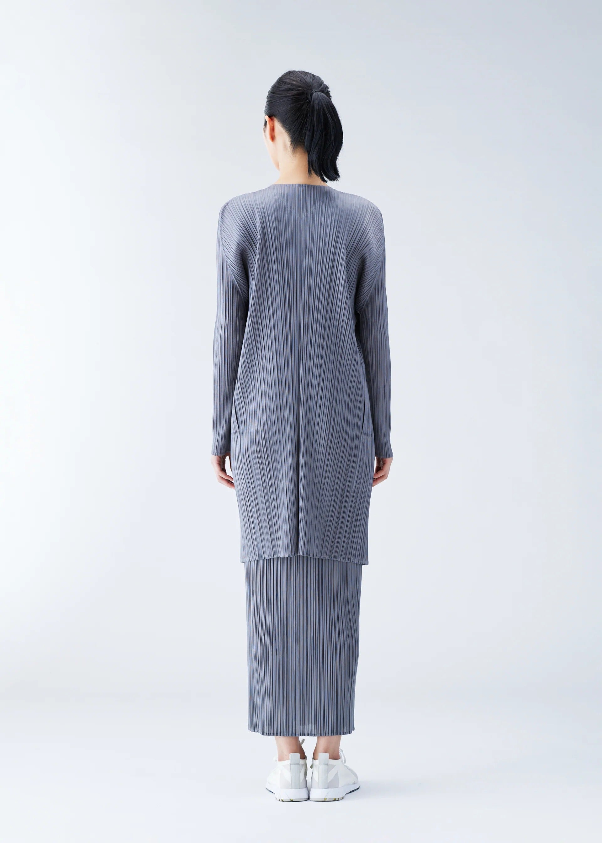 BASICS – isseymiyake.com