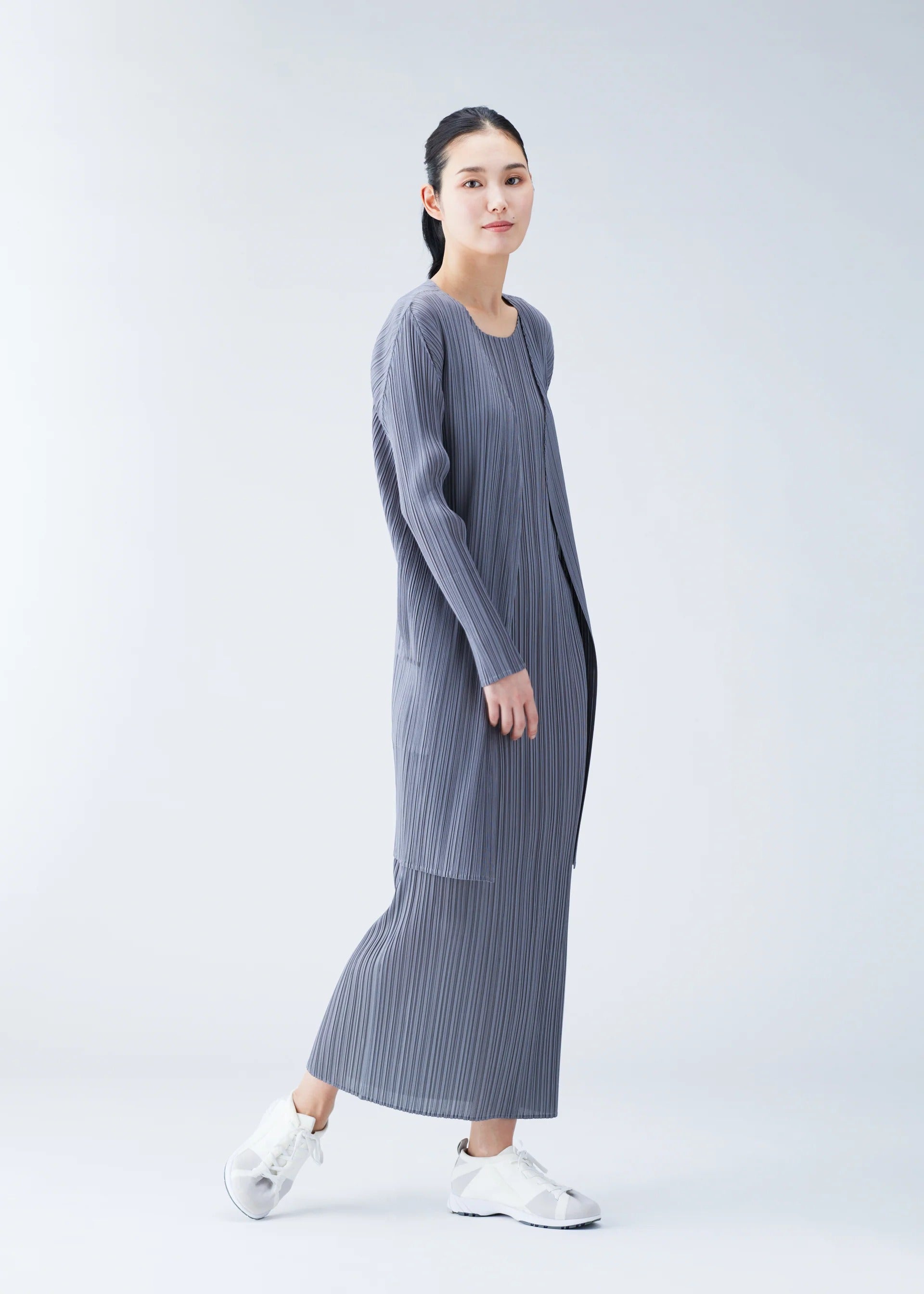 BASICS – isseymiyake.com