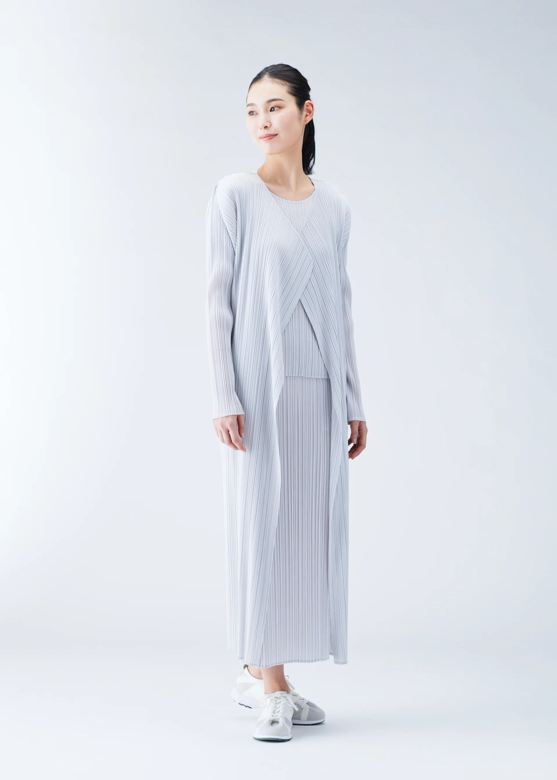 BASICS – isseymiyake.com