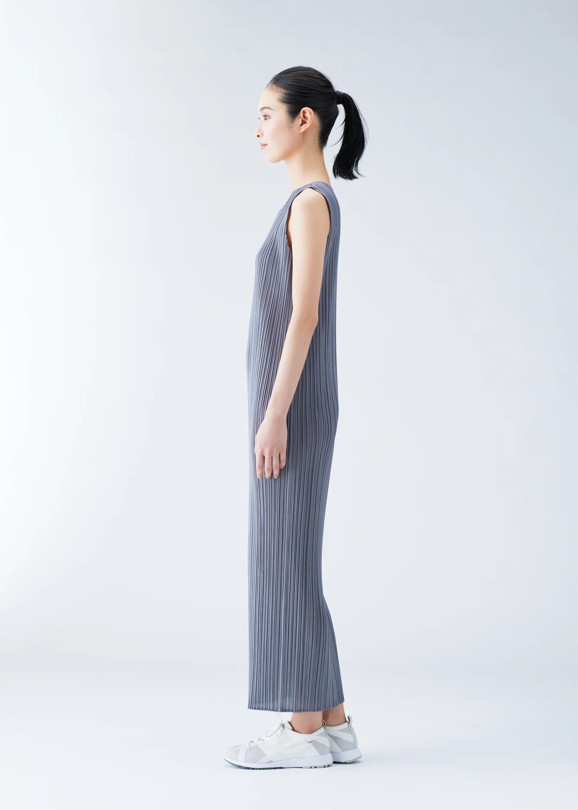 BASICS – isseymiyake.com