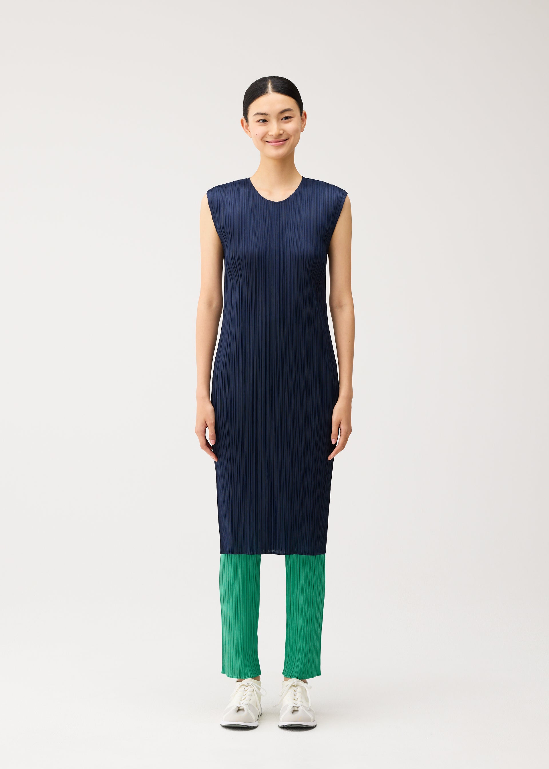 ウィメンズ／ワンピース – isseymiyake.com