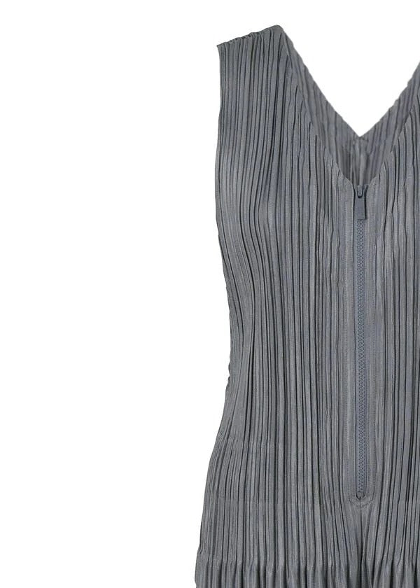 FLUFFY BASICS – isseymiyake.com