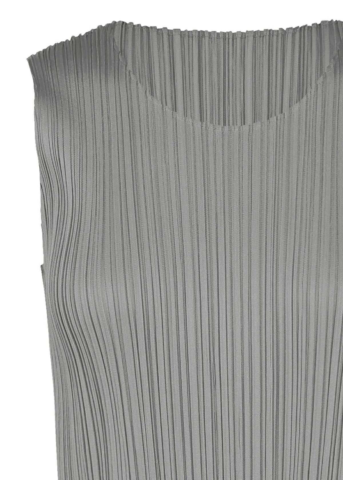 BASICS – isseymiyake.com