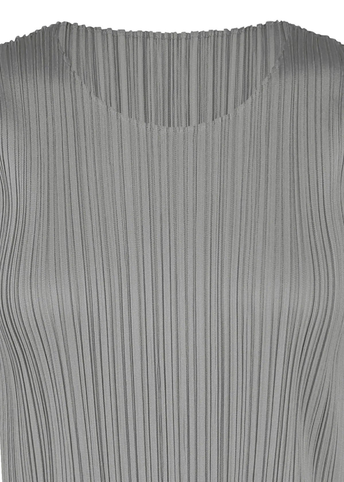 BASICS – isseymiyake.com