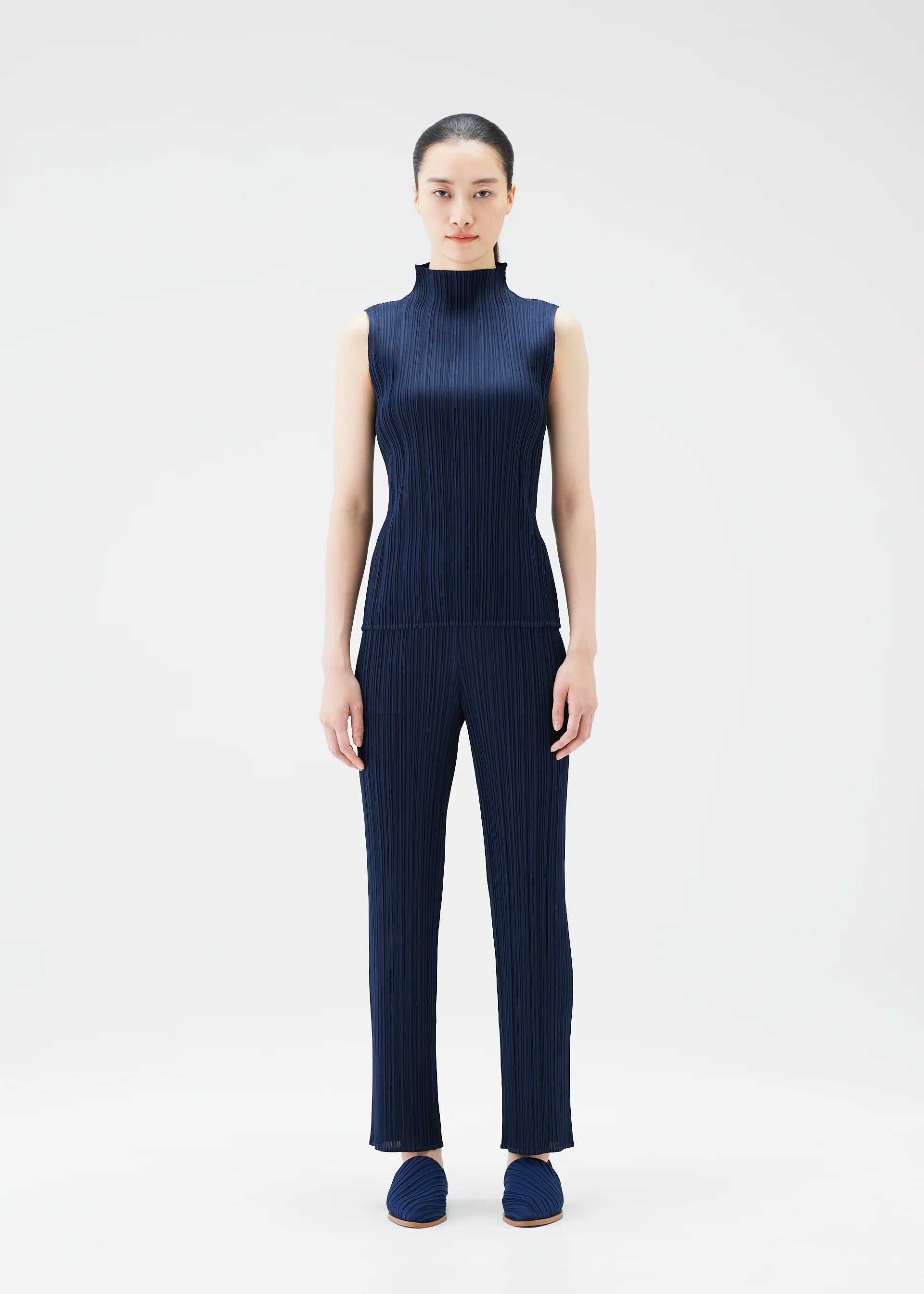 NEW COLORFUL BASICS 4 – isseymiyake.com