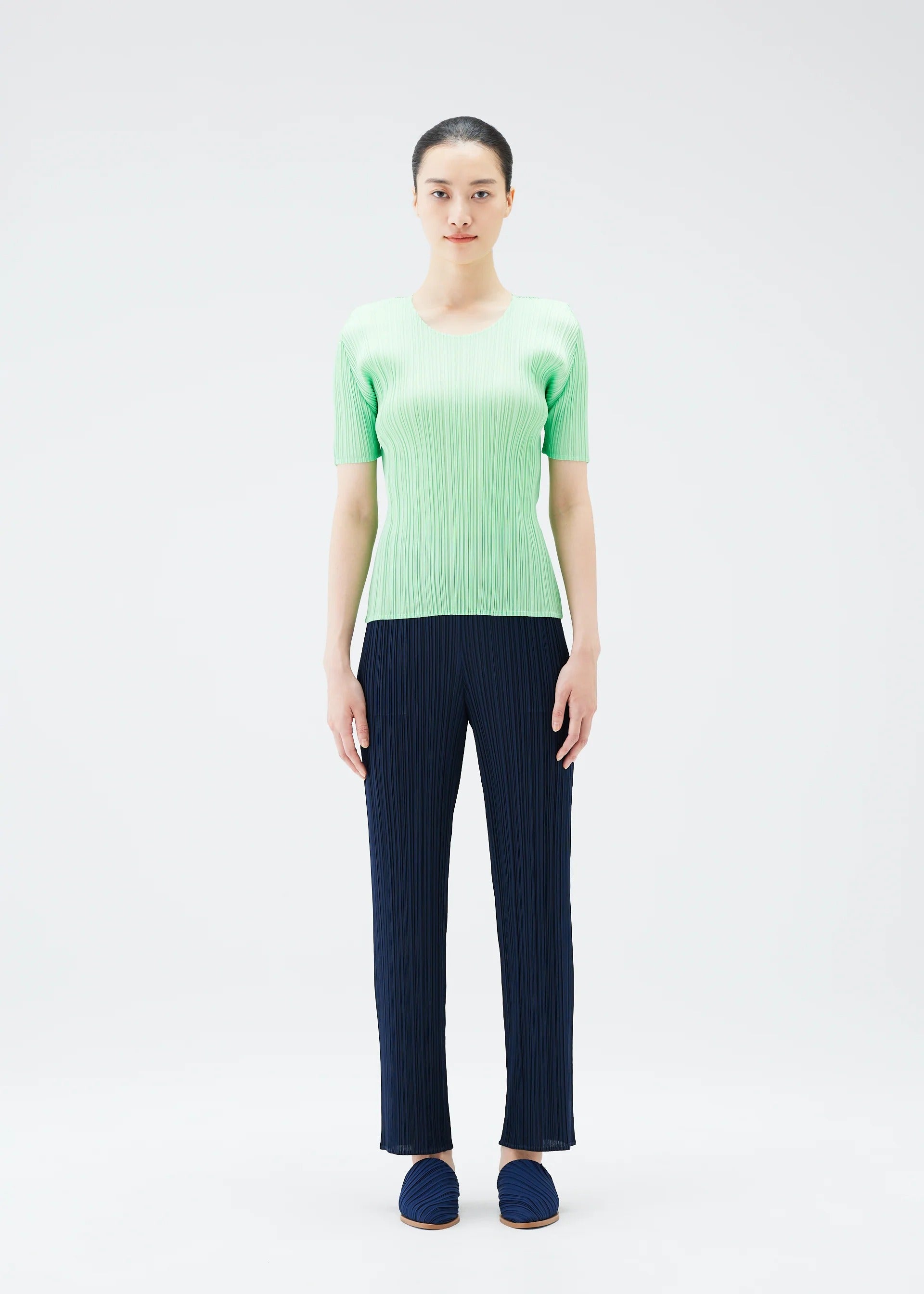 NEW COLORFUL BASICS 4 – isseymiyake.com