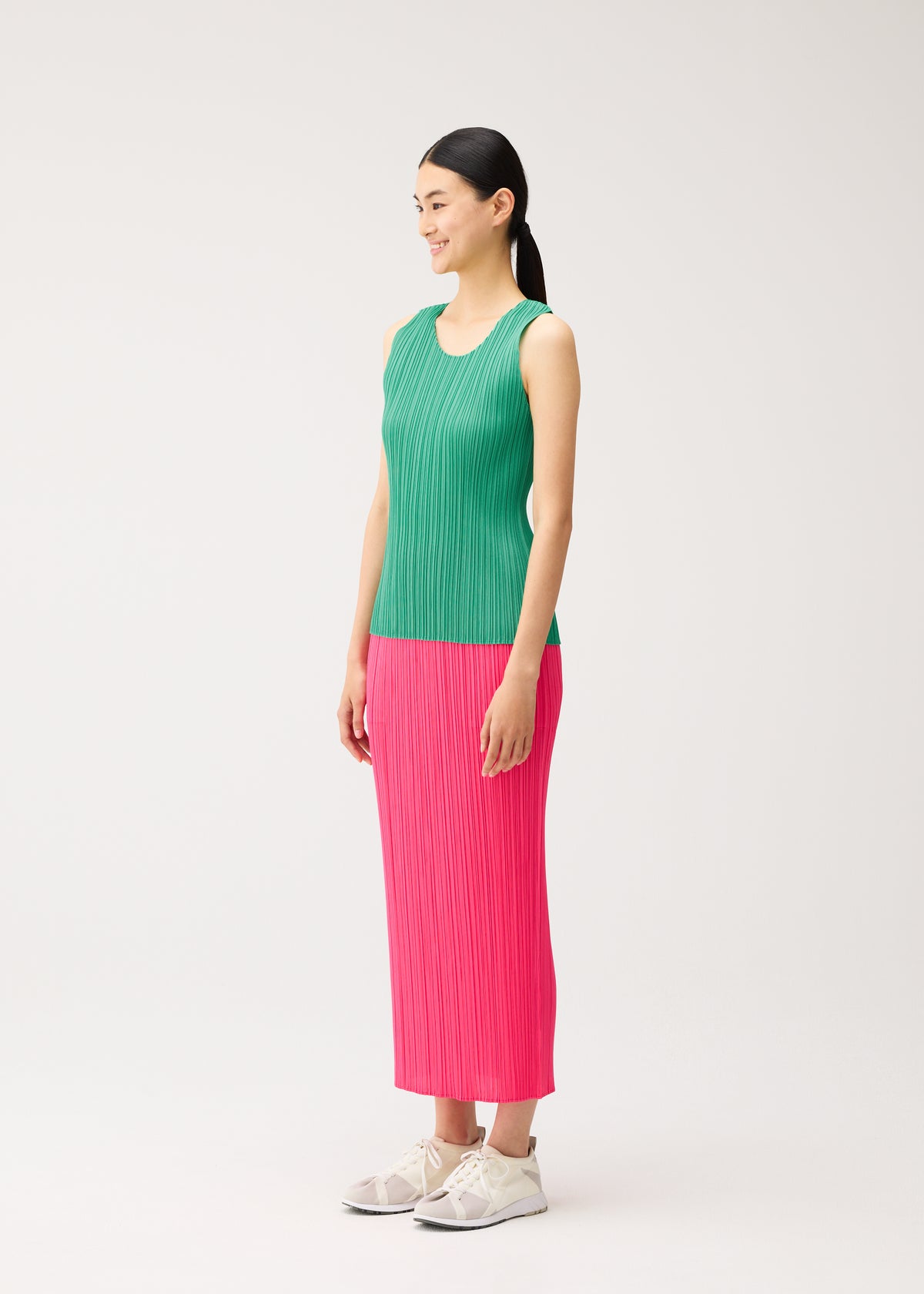 NEW COLORFUL BASICS 5、ウィメンズ_トップス_トップ、着用画像2