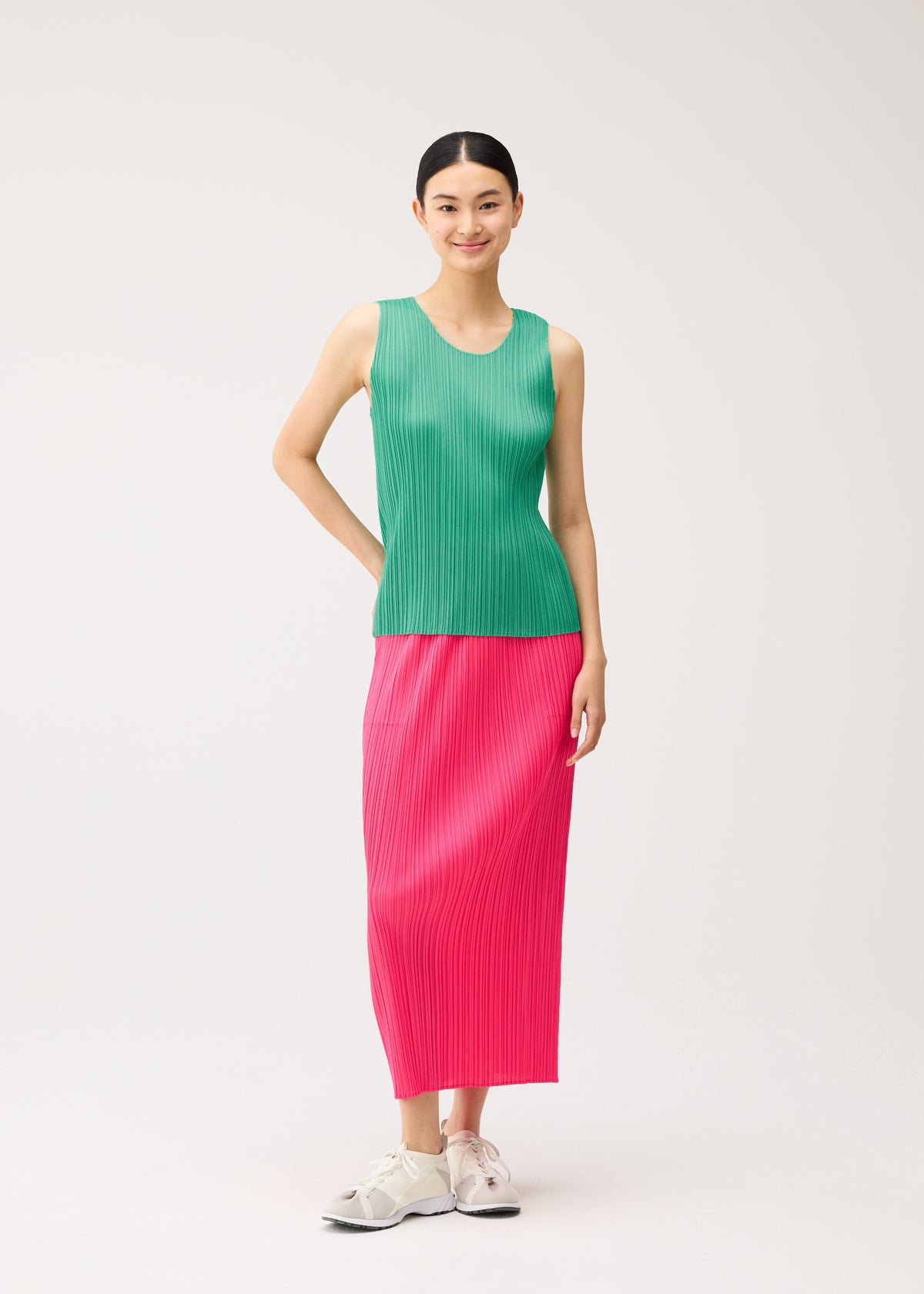 NEW COLORFUL BASICS 5、ウィメンズ_トップス_トップ、着用画像4