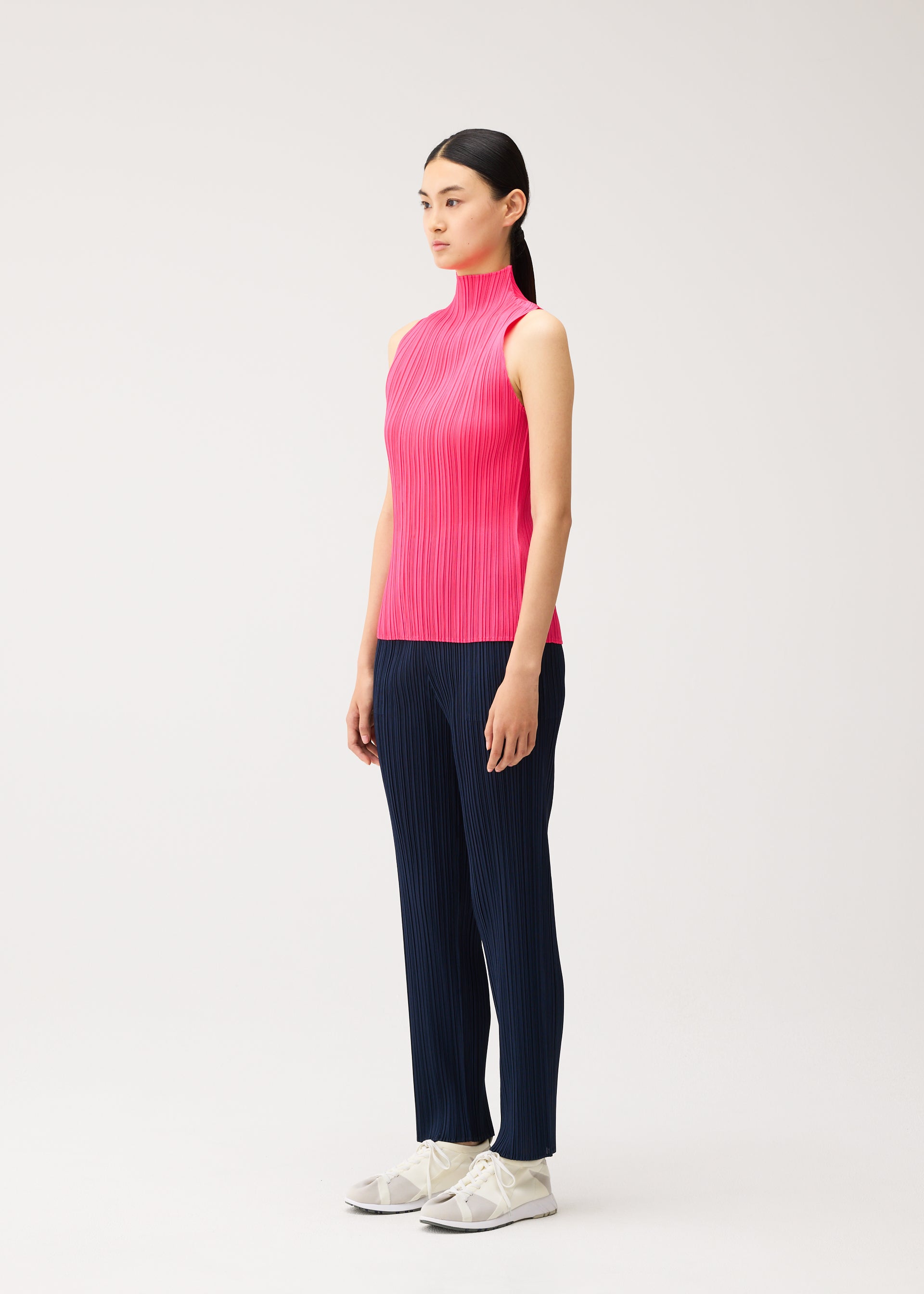 NEW COLORFUL BASICS 5 – isseymiyake.com