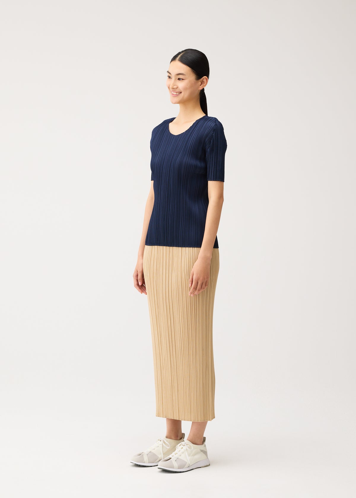 NEW COLORFUL BASICS 5、ウィメンズ_トップス_シャツ、着用画像2