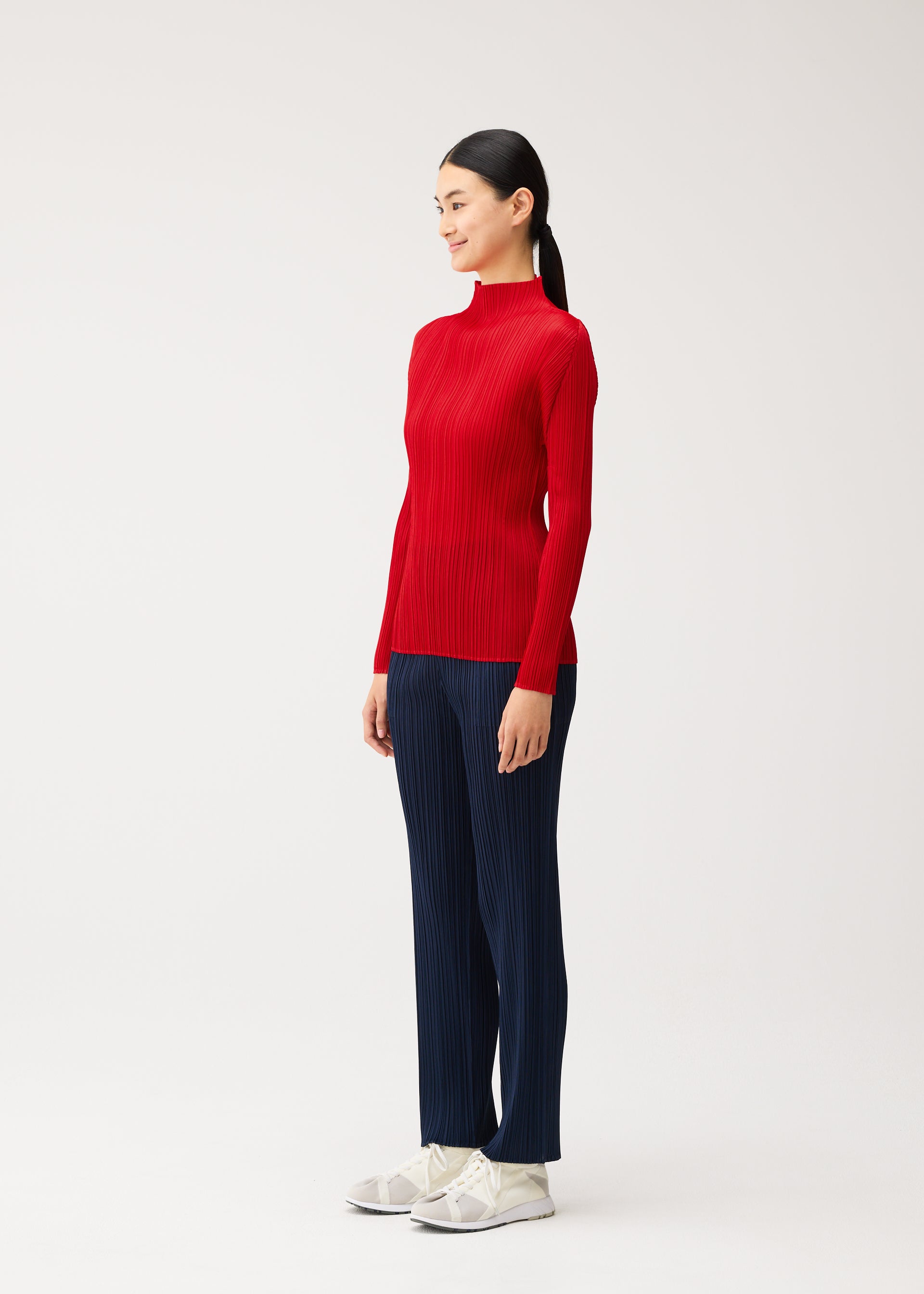 NEW COLORFUL BASICS 5 – isseymiyake.com