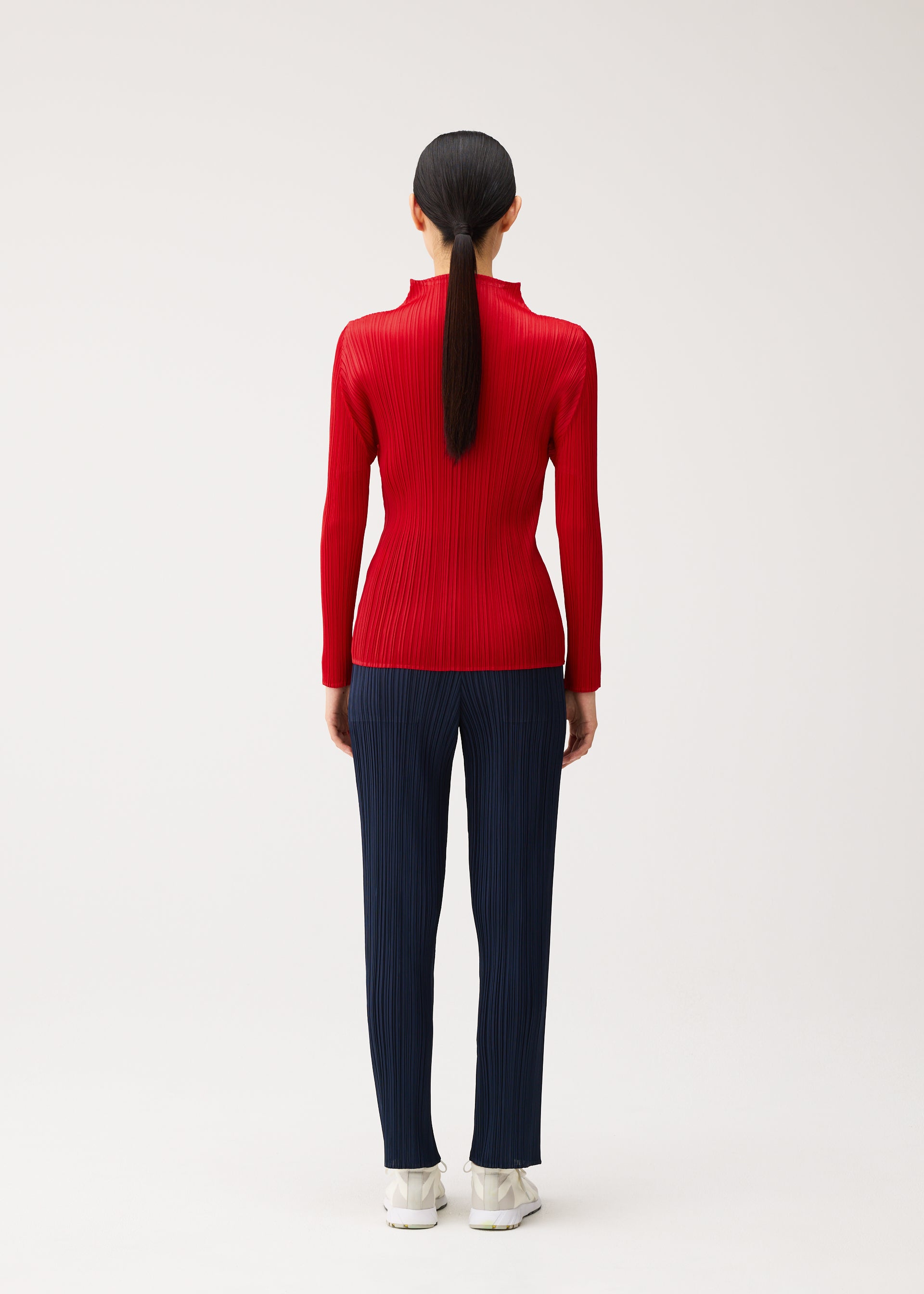 NEW COLORFUL BASICS 5 – isseymiyake.com