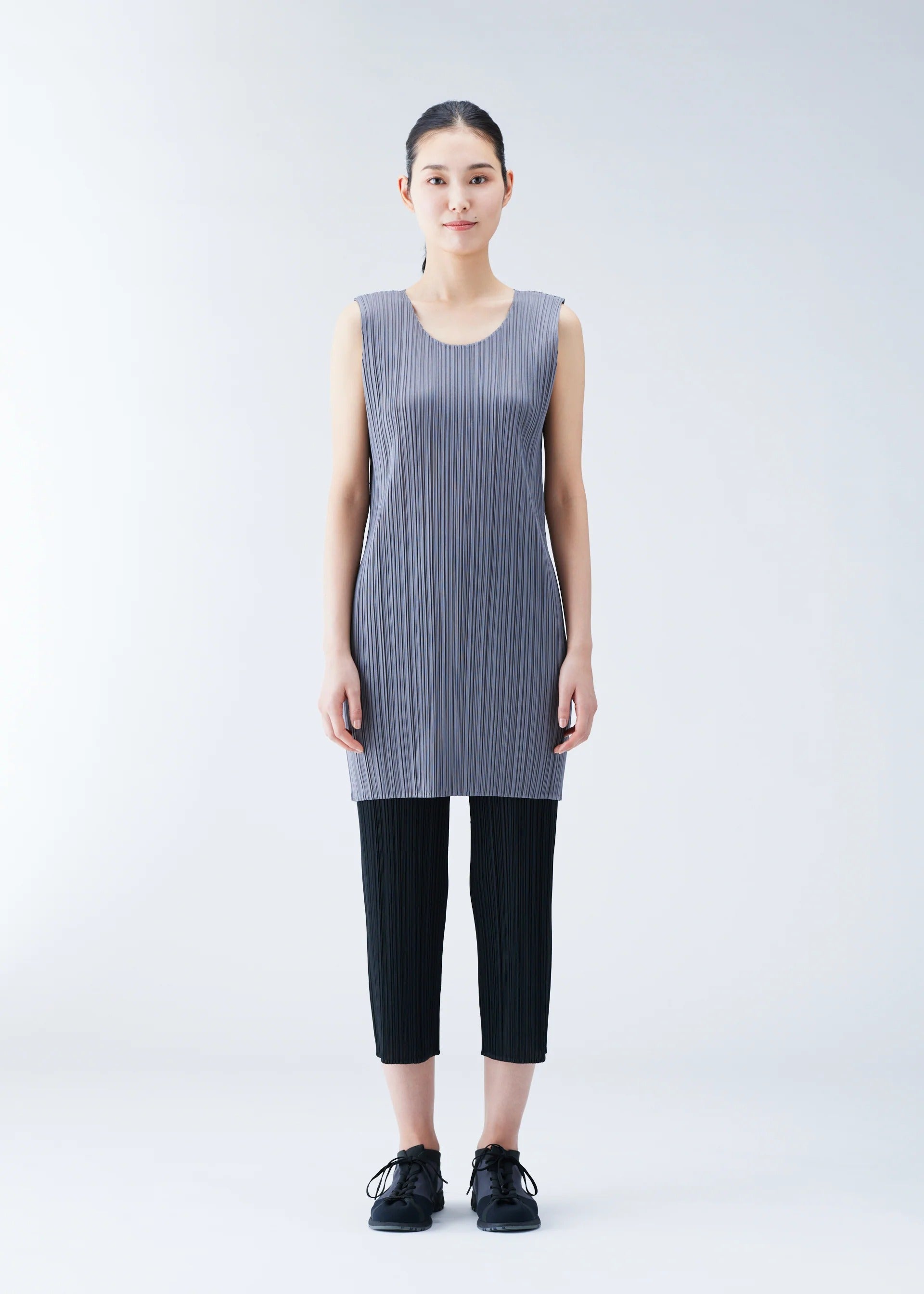 BASICS – isseymiyake.com