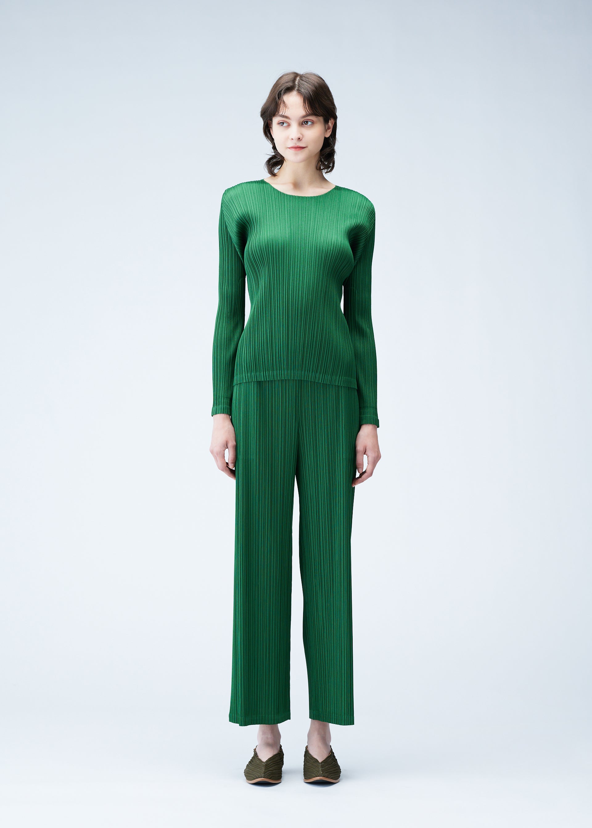 PLEATS PLEASE ISSEY MIYAKE – isseymiyake.com