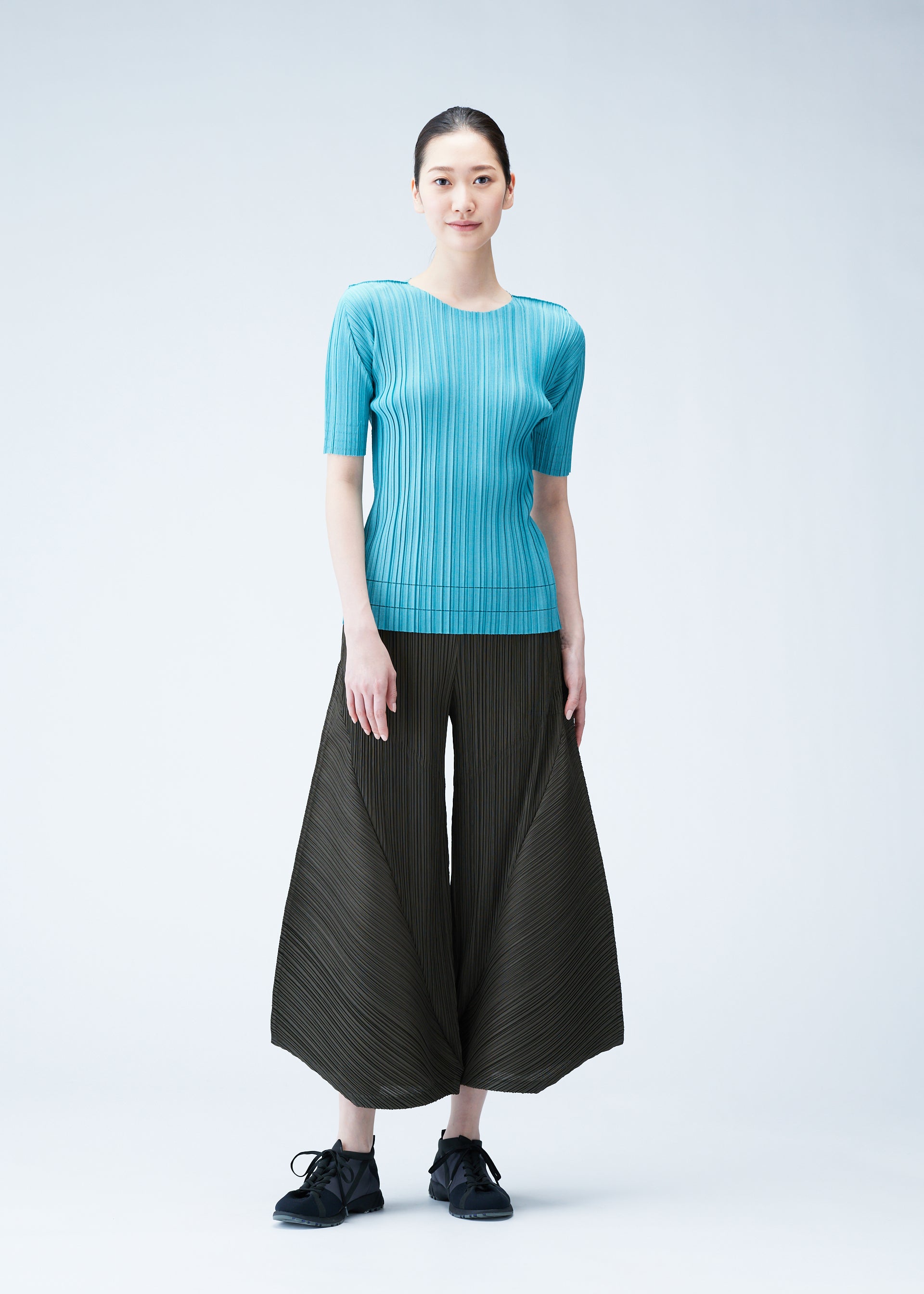 PLEATS PLEASE ISSEY MIYAKE – Page 3 – isseymiyake.com