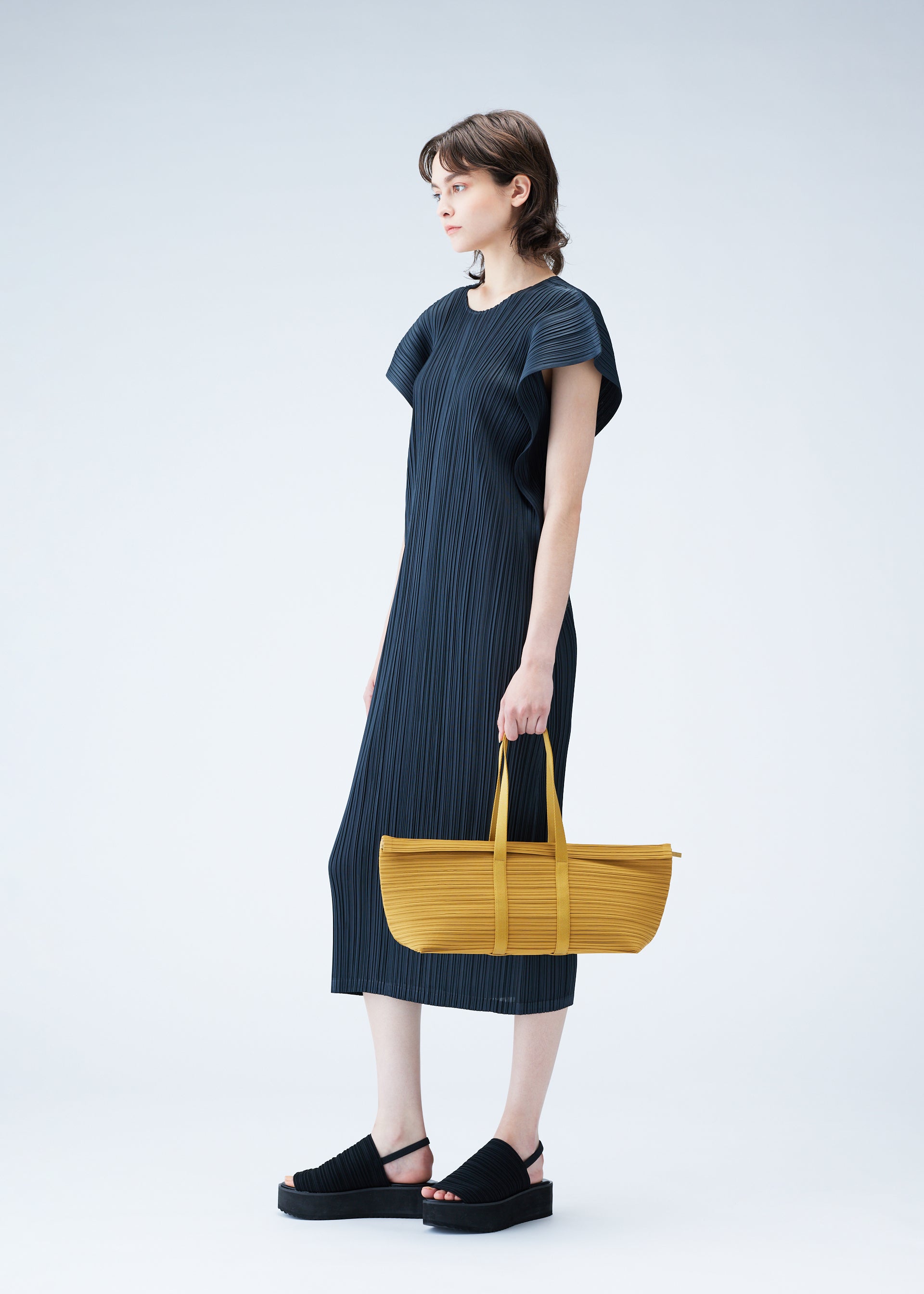 PLEATS PLEASE ISSEY MIYAKE – isseymiyake.com