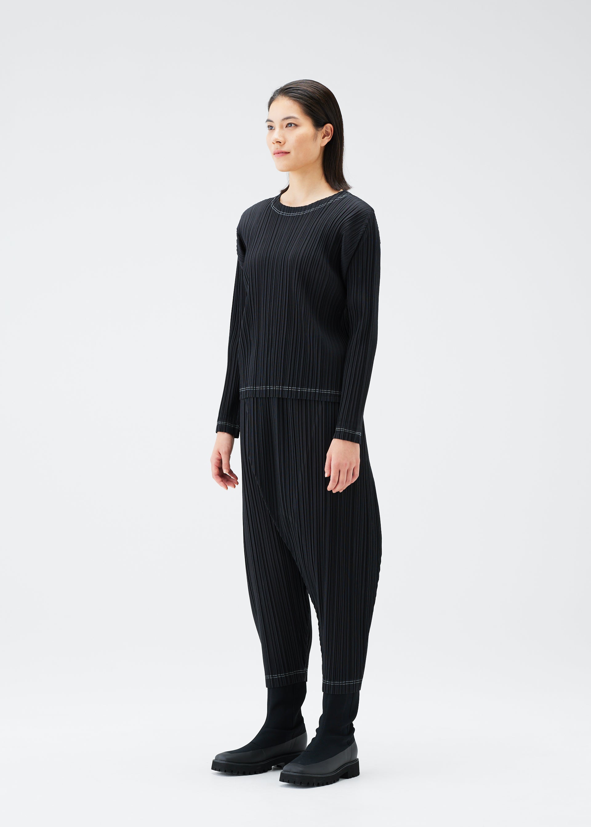 RAMIE PLEATS – isseymiyake.com 