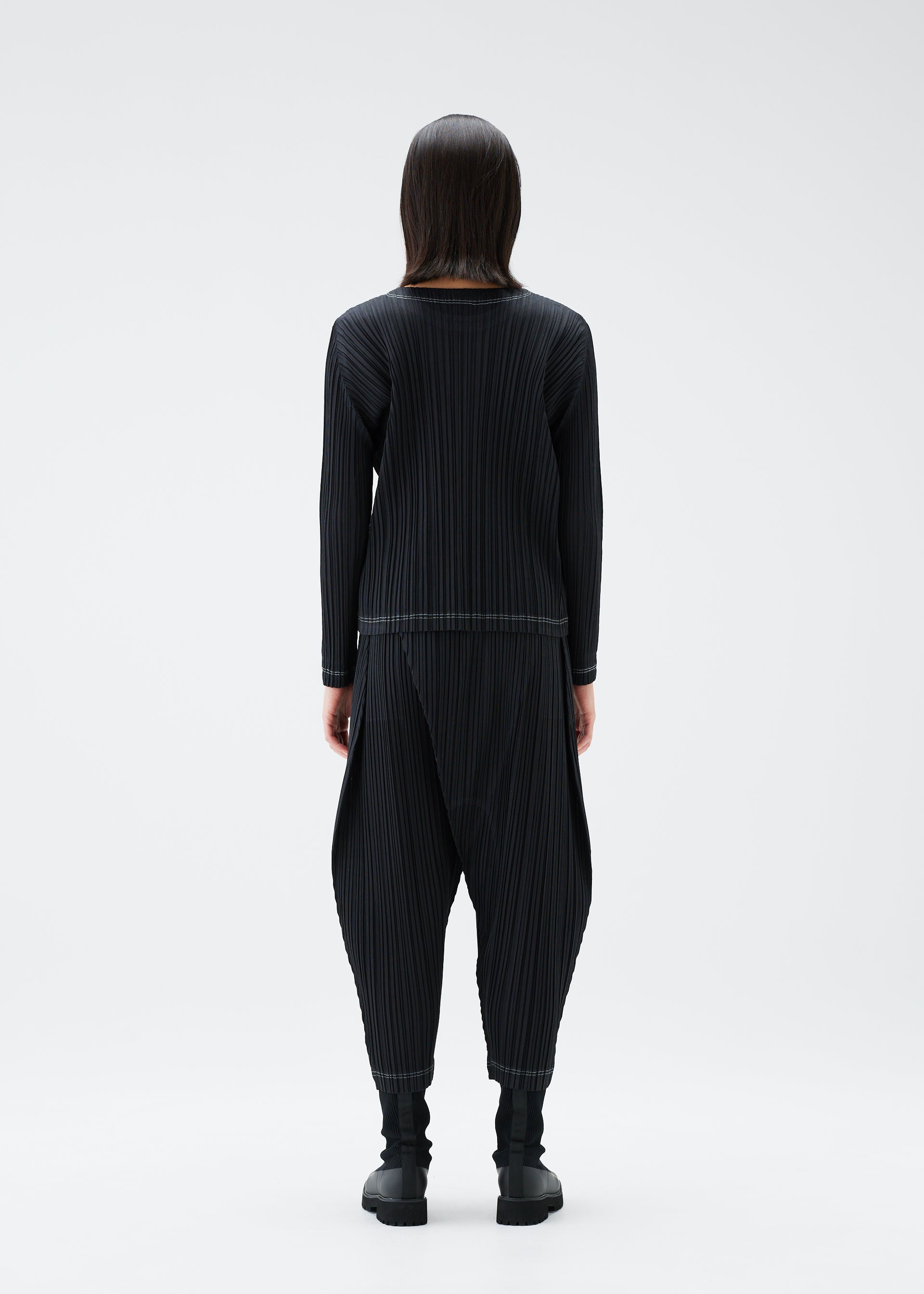 RAMIE PLEATS – isseymiyake.com 