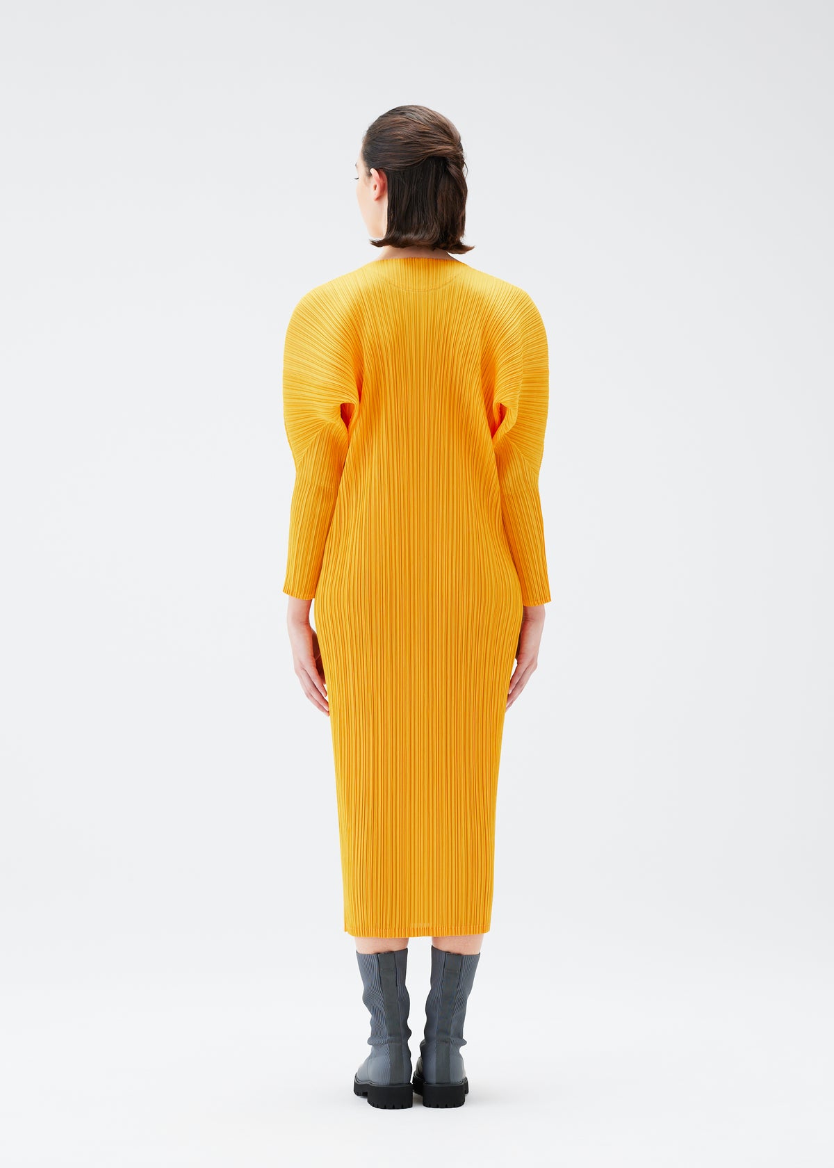 MONTHLY COLORS : OCTOBER – isseymiyake.com