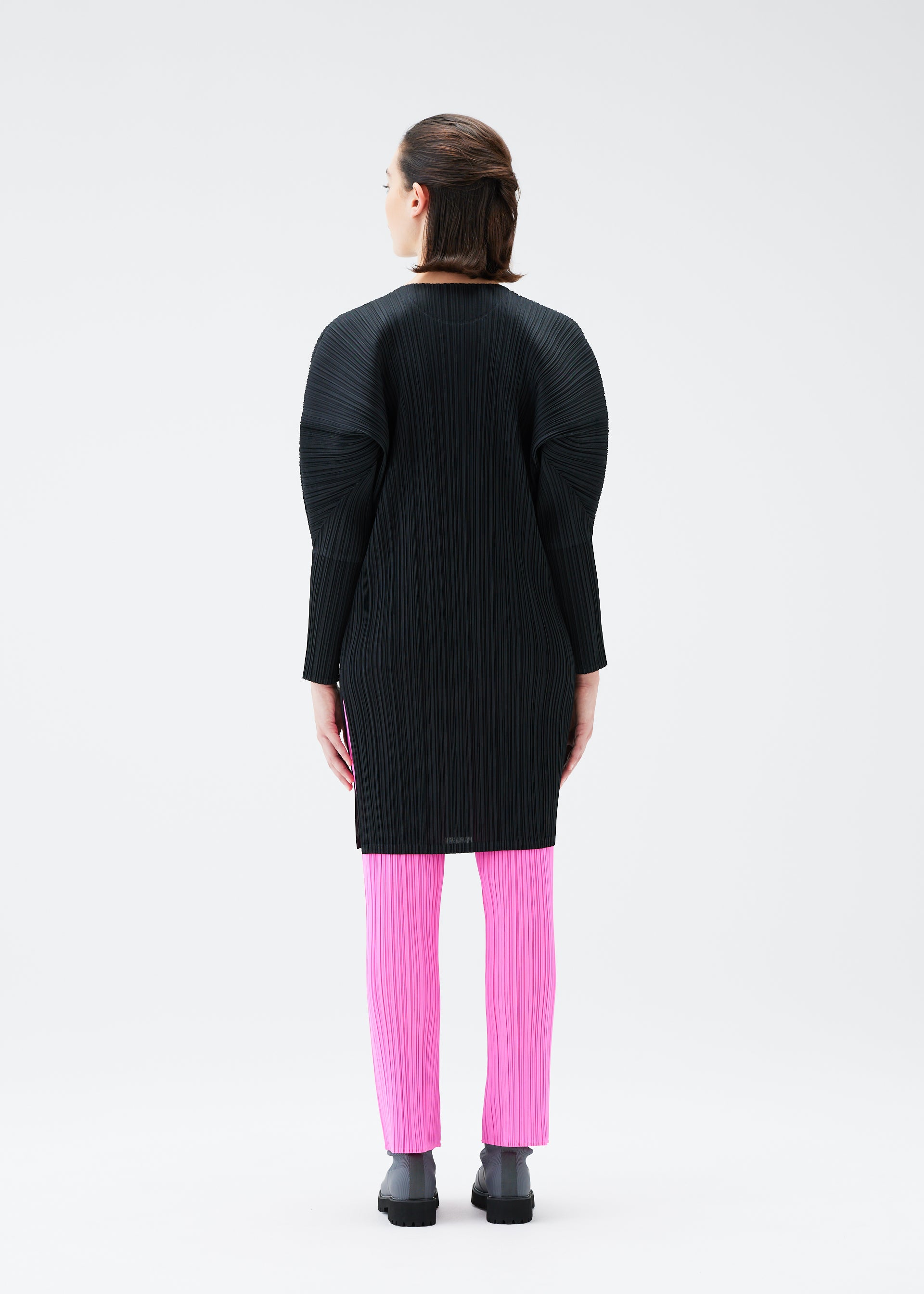 MONTHLY COLORS : OCTOBER – isseymiyake.com