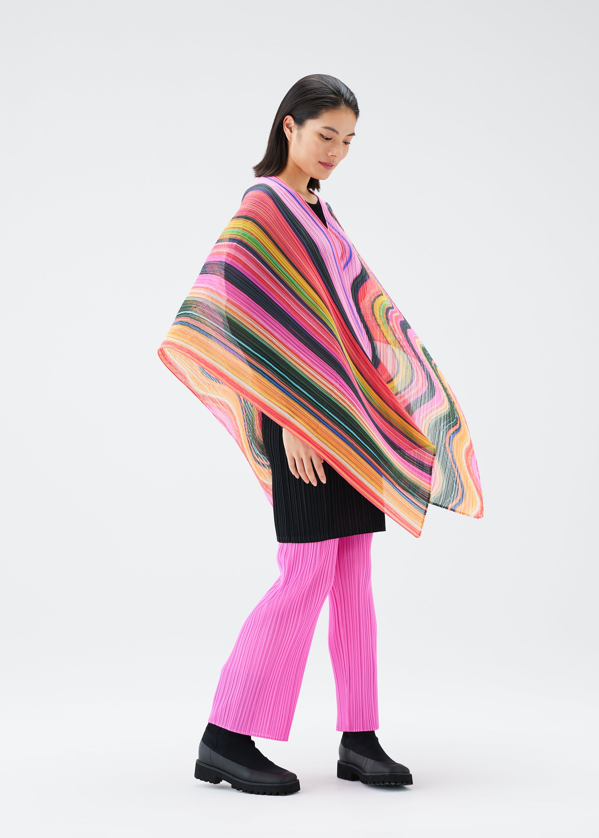 WARP MADAME-T – isseymiyake.com