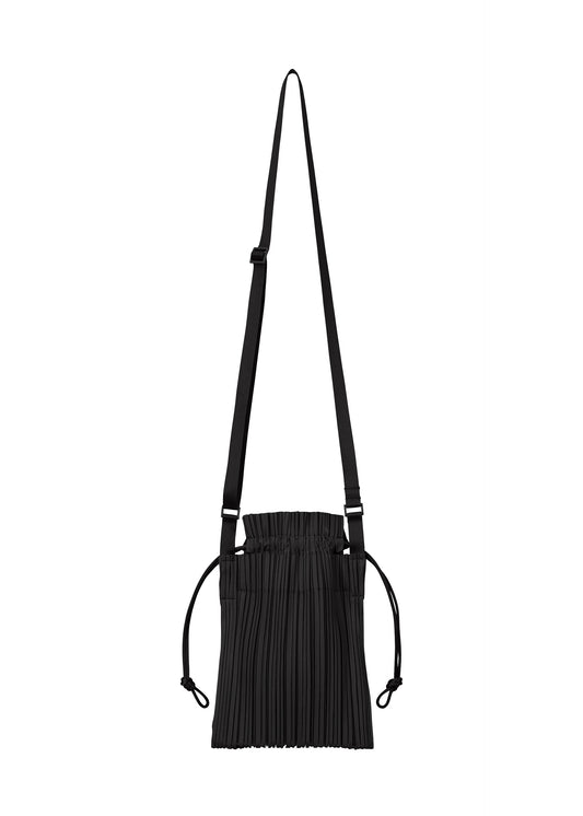 SQUARE PLEATS BAG – isseymiyake.com 