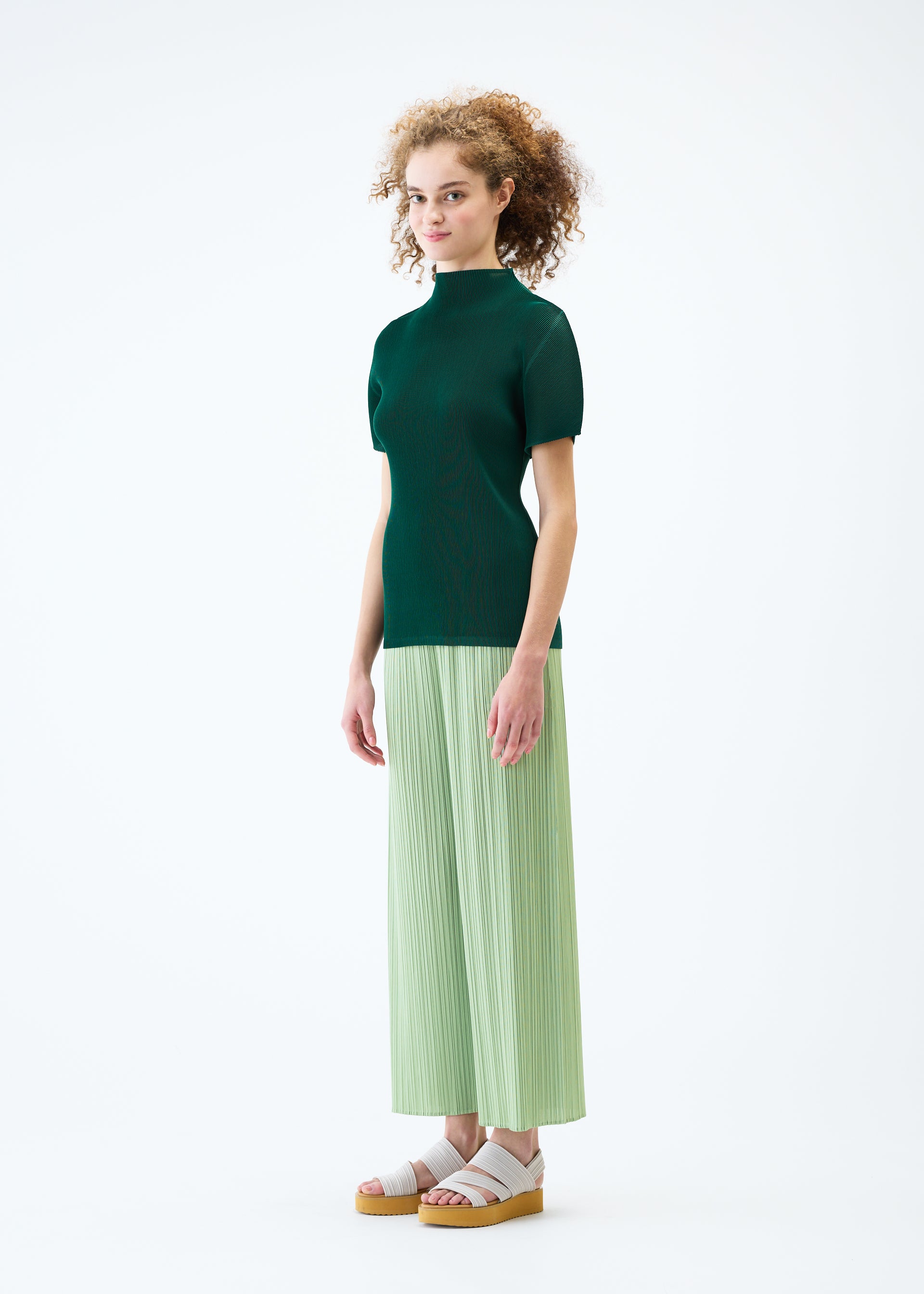 MIST JUNE – isseymiyake.com