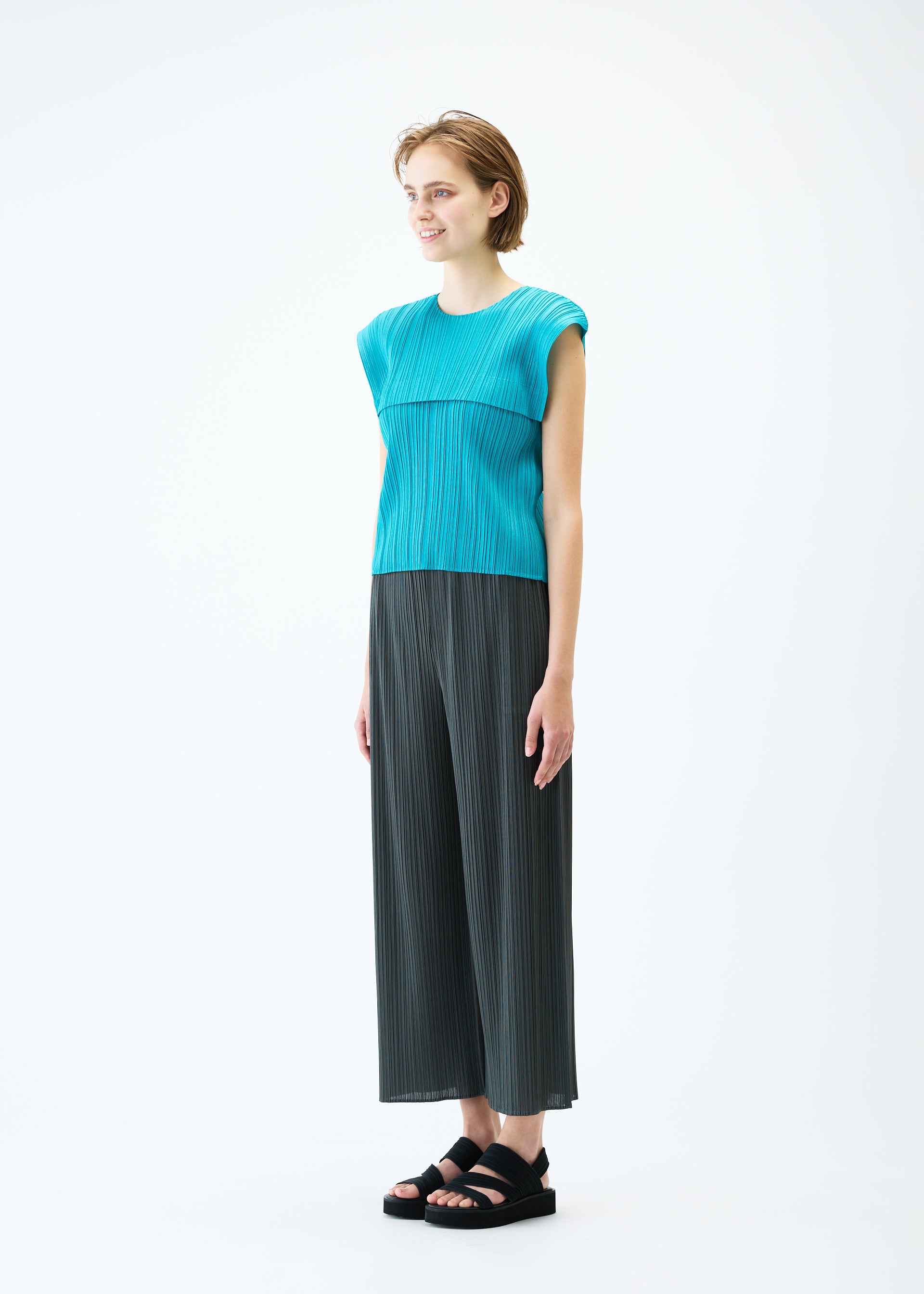 PLEATS PLEASE ISSEY MIYAKE | Start of the AUTUMN WINTER 2023