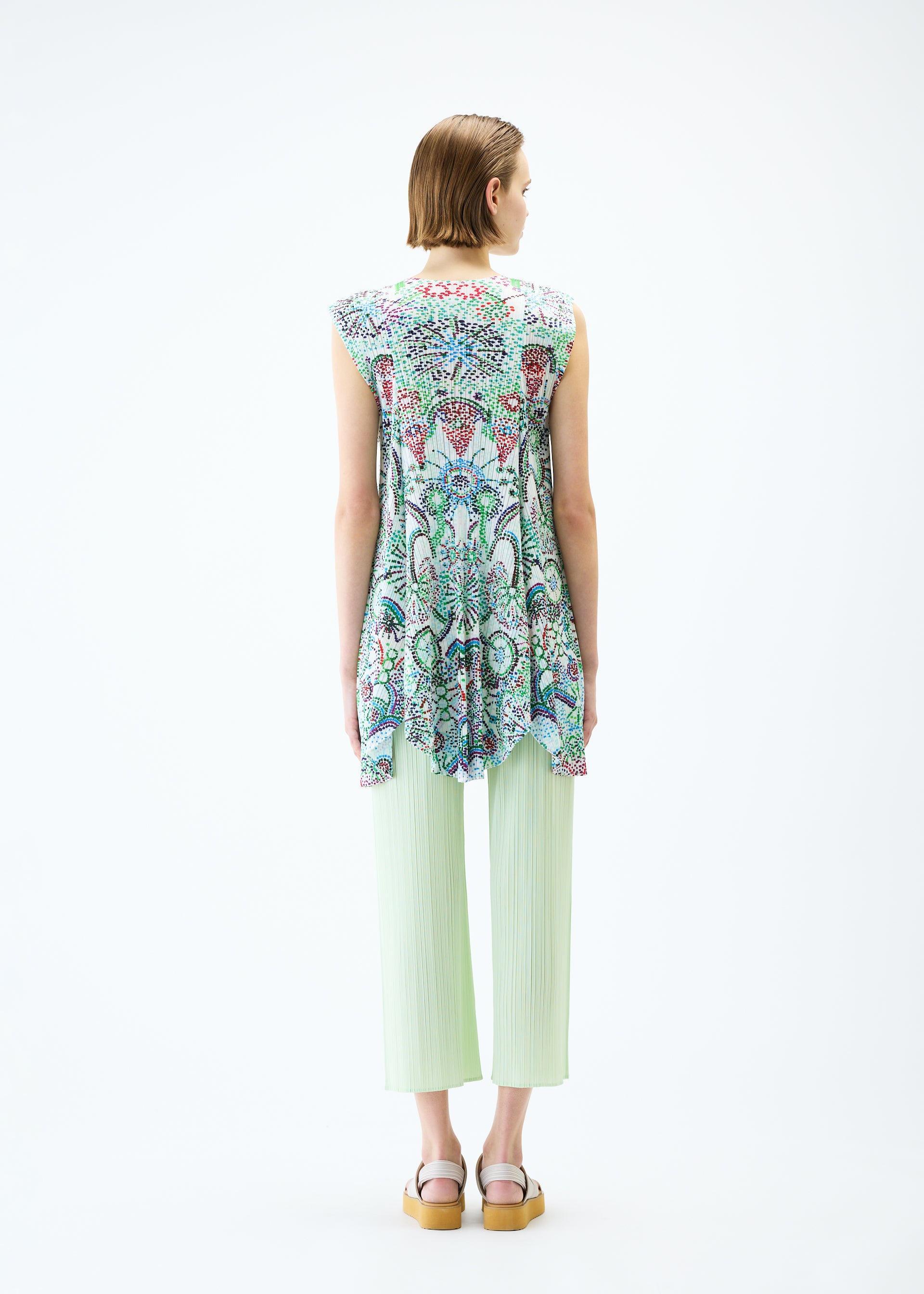 LIGHT FESTIVAL – isseymiyake.com